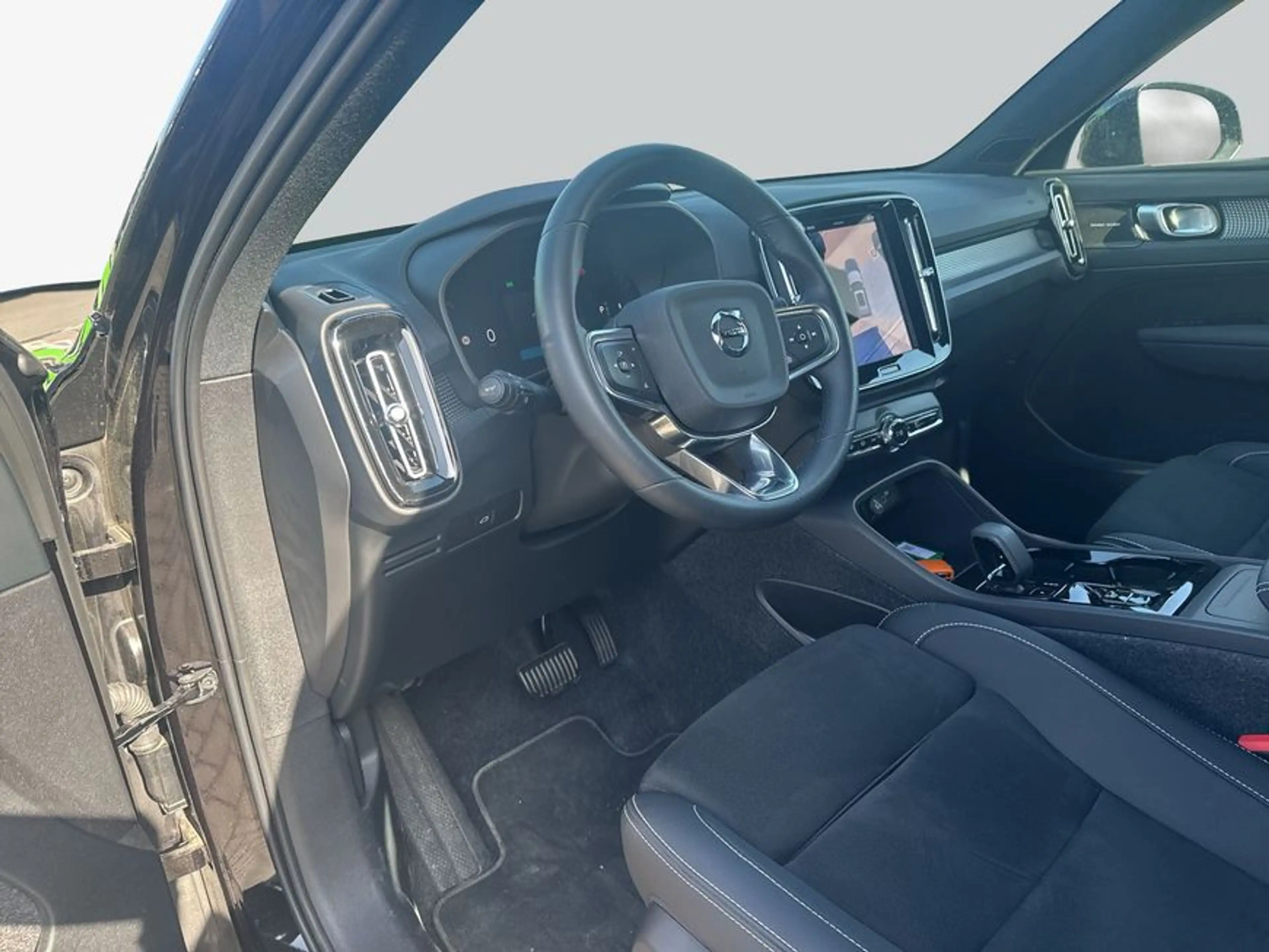 Volvo XC40 XC40 B3 B DKG Plus Black Edition — photo 10