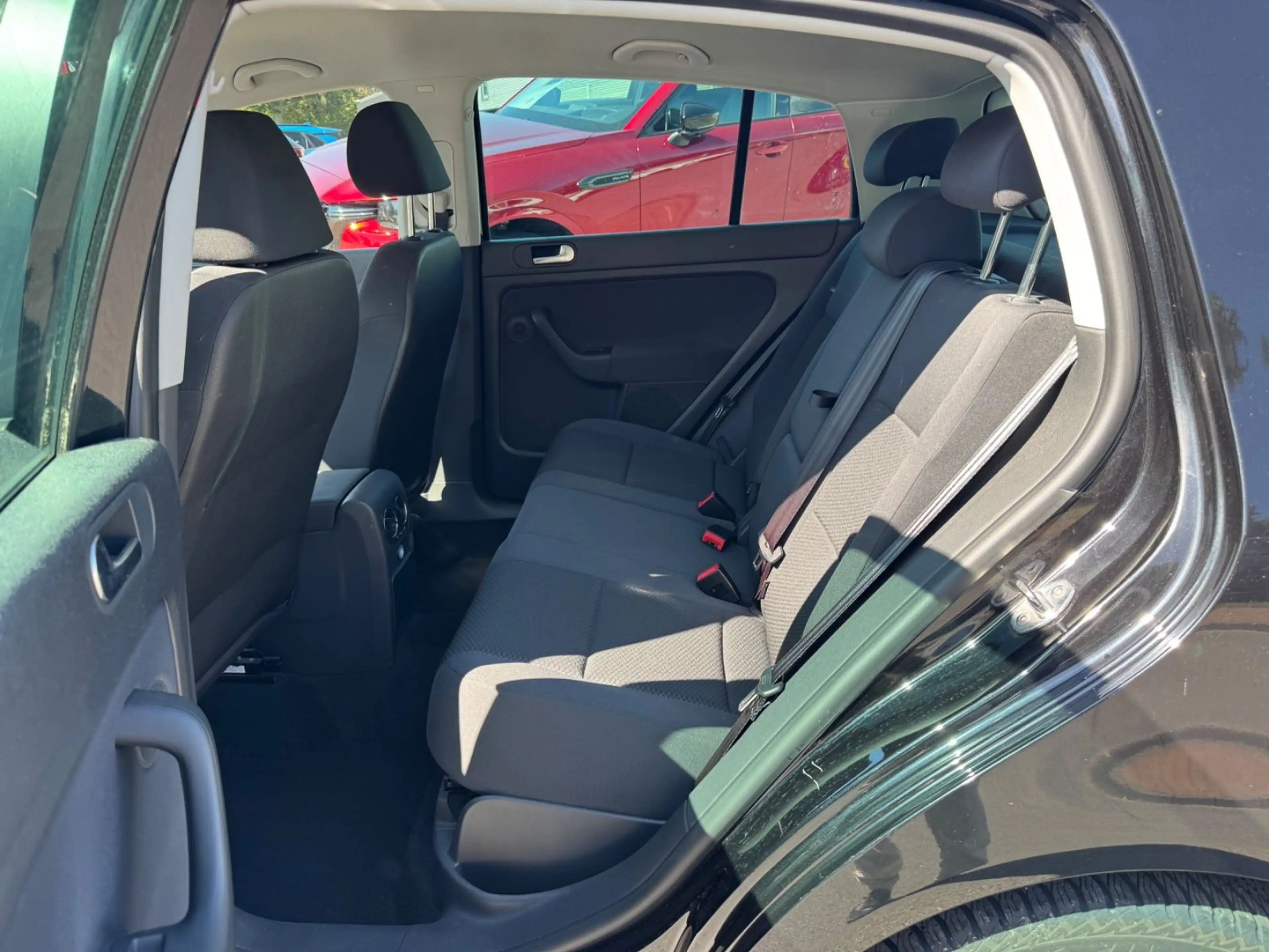 Volkswagen Golf Plus PLUS/COMFORT/2.HD/KLIMAAUT/SHZ/PDC/HU-NEU — photo 11