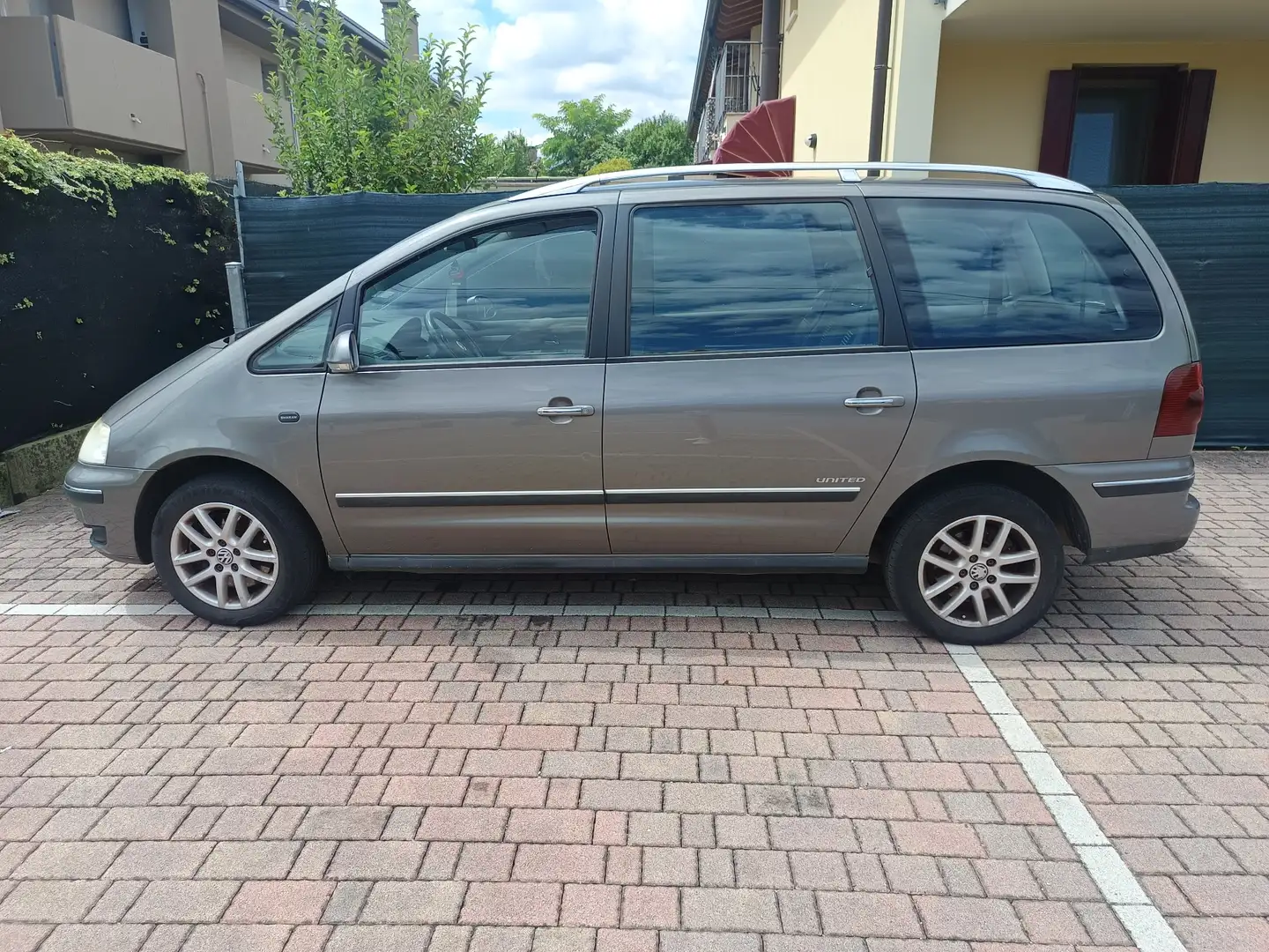Volkswagen Sharan 1.9 tdi Time 4motion - 2
