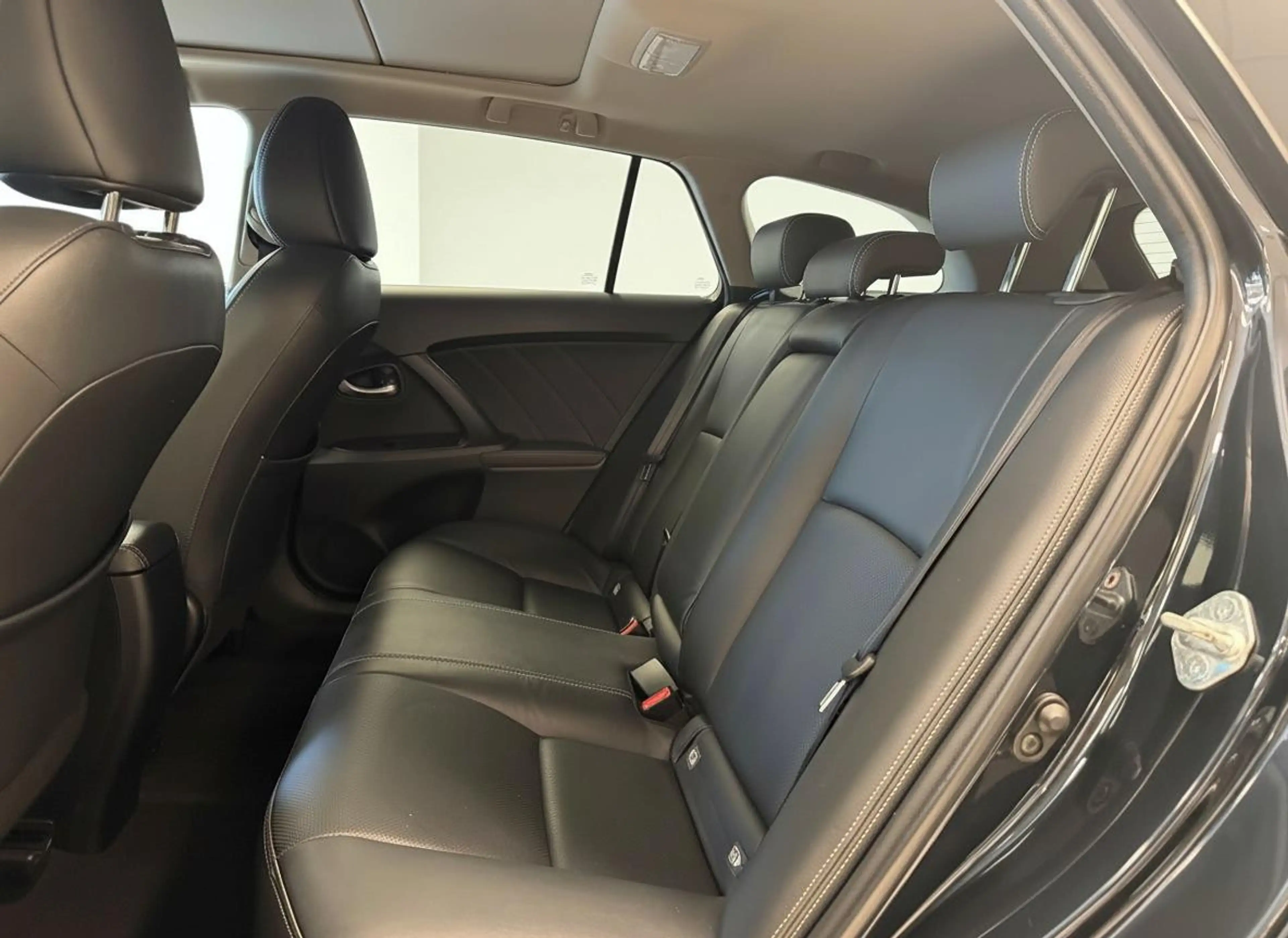 Toyota Avensis Touring Sports 1.8 VVT-i EXECUTIVE AUTOMAAT PREMIU — photo 13