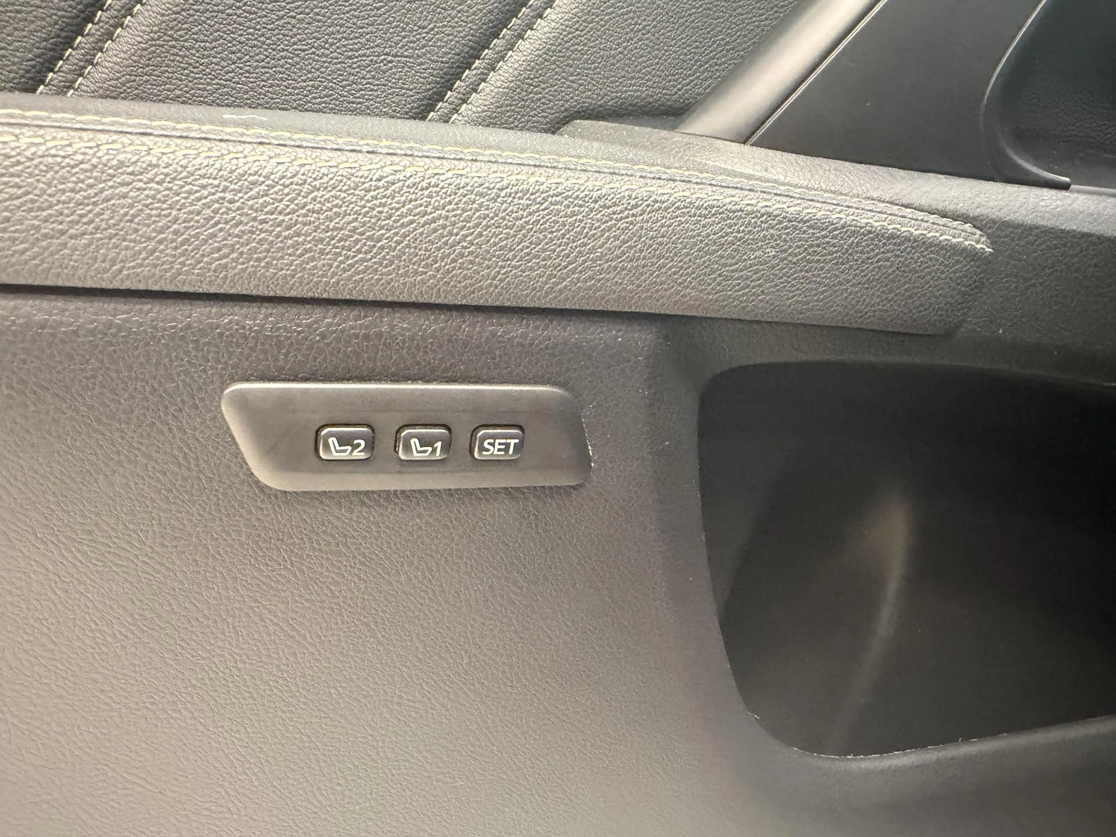 Toyota Avensis Touring Sports 1.8 VVT-i EXECUTIVE AUTOMAAT PREMIU — photo 21