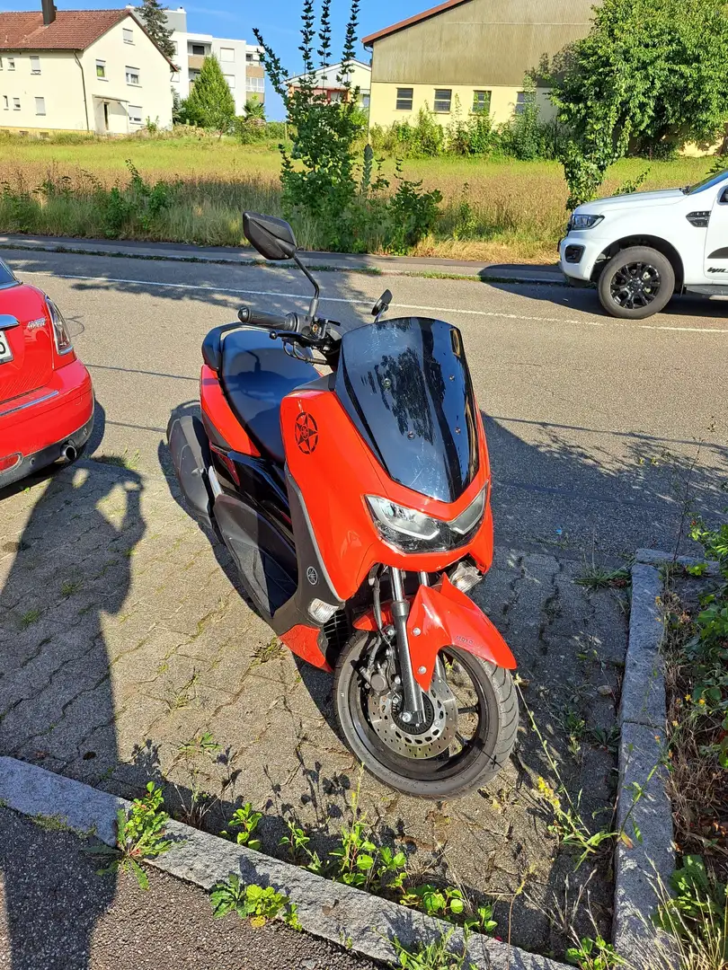 Yamaha NMAX Rood - 1