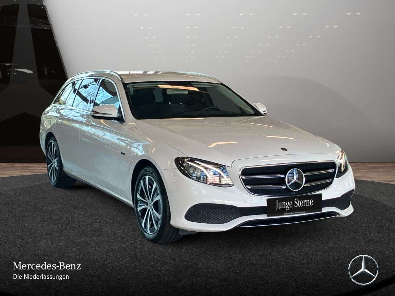 Mercedes-Benz E 300