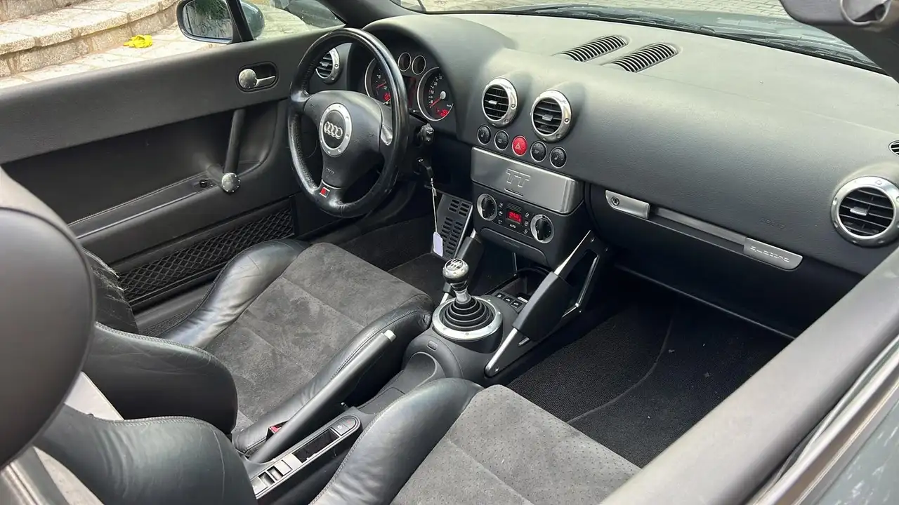 Audi TT Coupé 1.8T quattro 225, foto 3