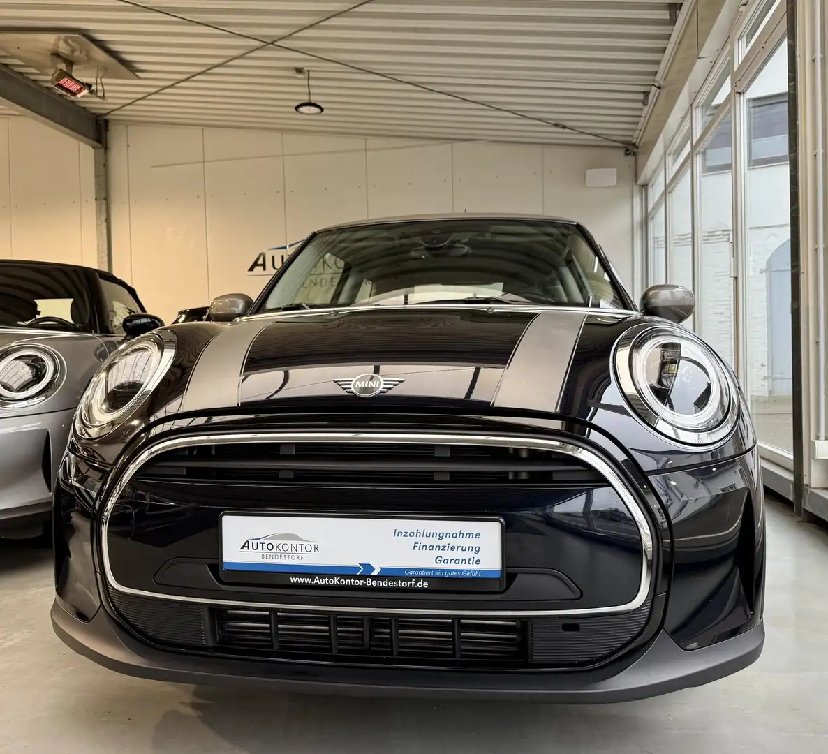 MINI Cooper Sport Autom.. *LED *Kamera *CarPlay *PDC Schwarz - 1
