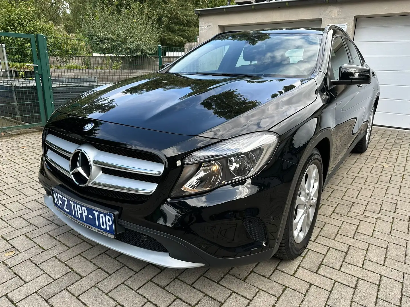 Mercedes-Benz GLA 220 GLA 220 CDI/1.Hand/Leder/Klima/Alufelgen/Navi Чорний - 2