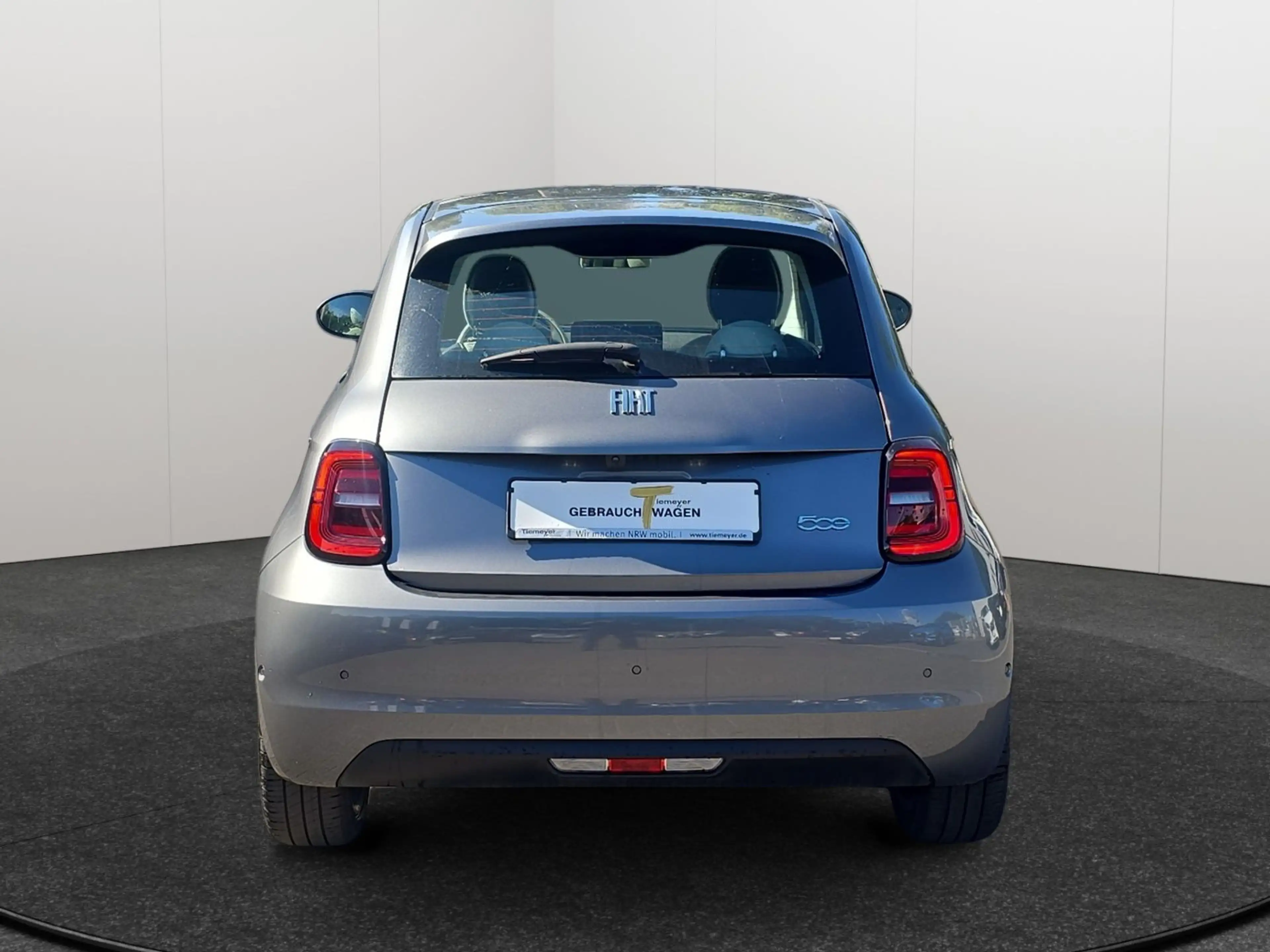 Fiat 500 (302) Lim. (2025->) 1.0 Hybrid Firefly 48 kW — photo 6