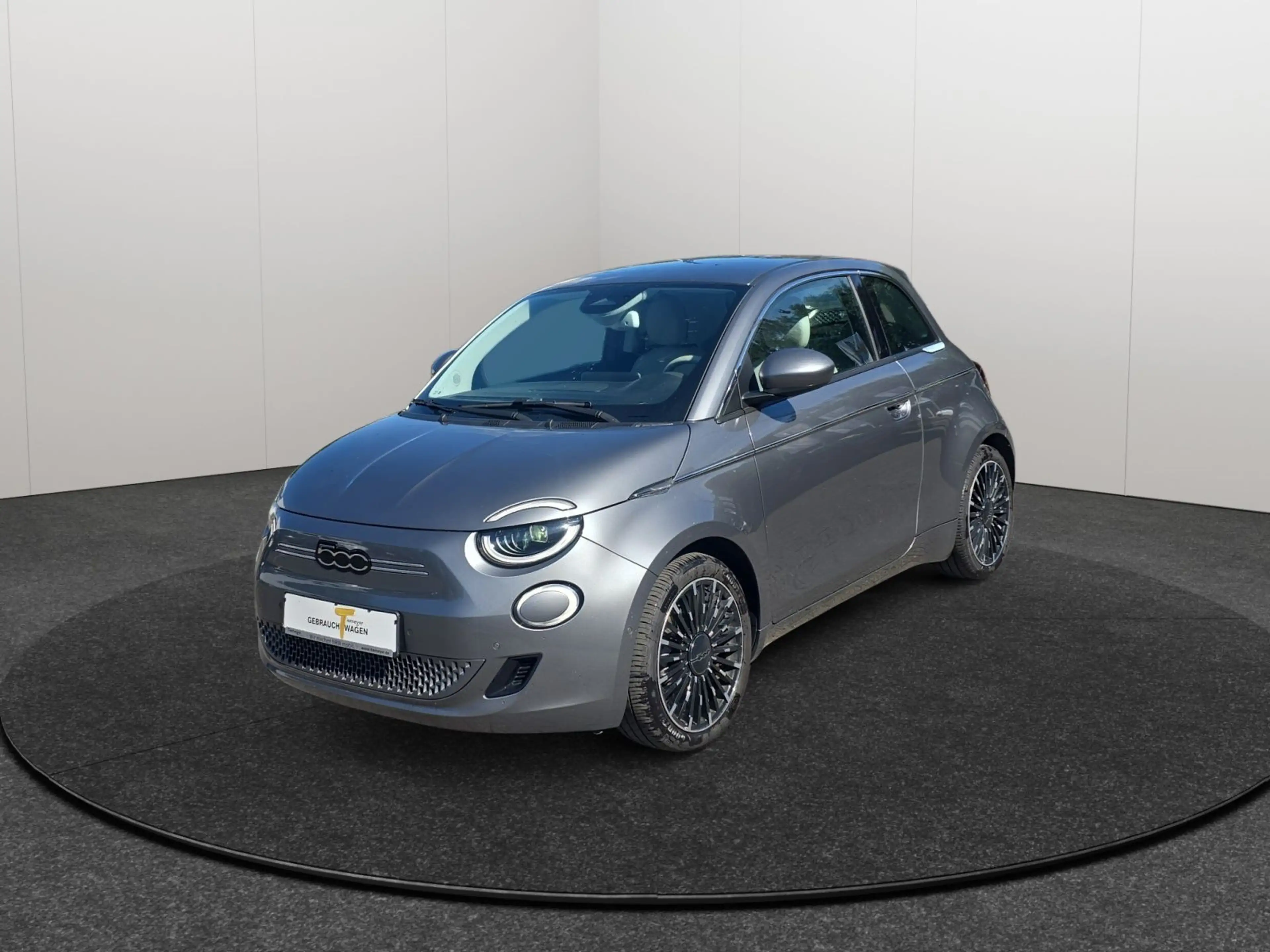 Fiat 500 (302) Lim. (2025->) 1.0 Hybrid Firefly 48 kW