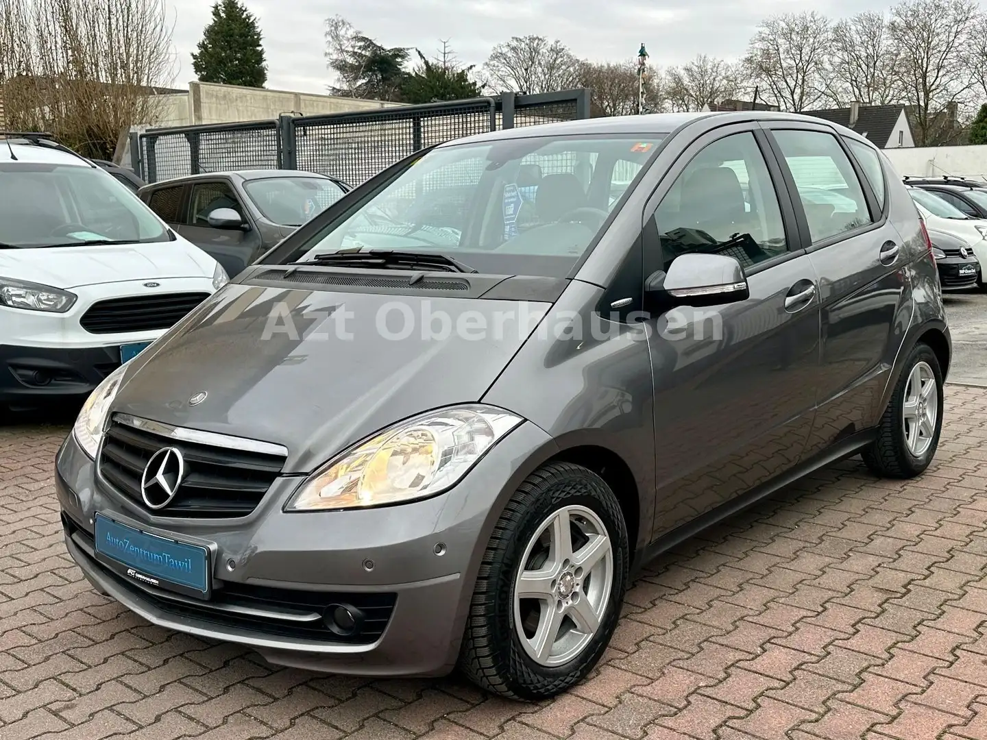 Mercedes-Benz A 180 Special Edition*AUTOMATIK*HU NEU* Gris - 2