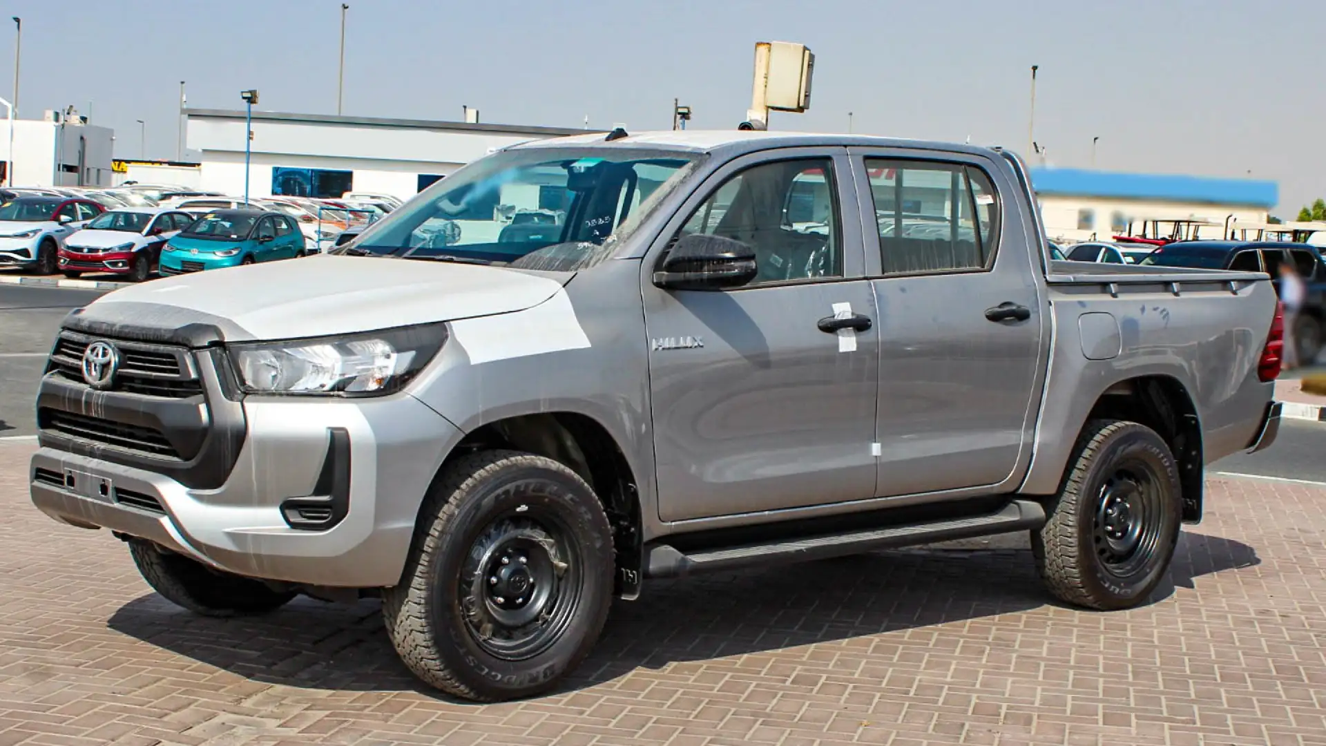 Toyota Hilux MEDIUM 2.4L MT 2023 *ONLY FOR EXPORT OUT OF EU* Grijs - 1