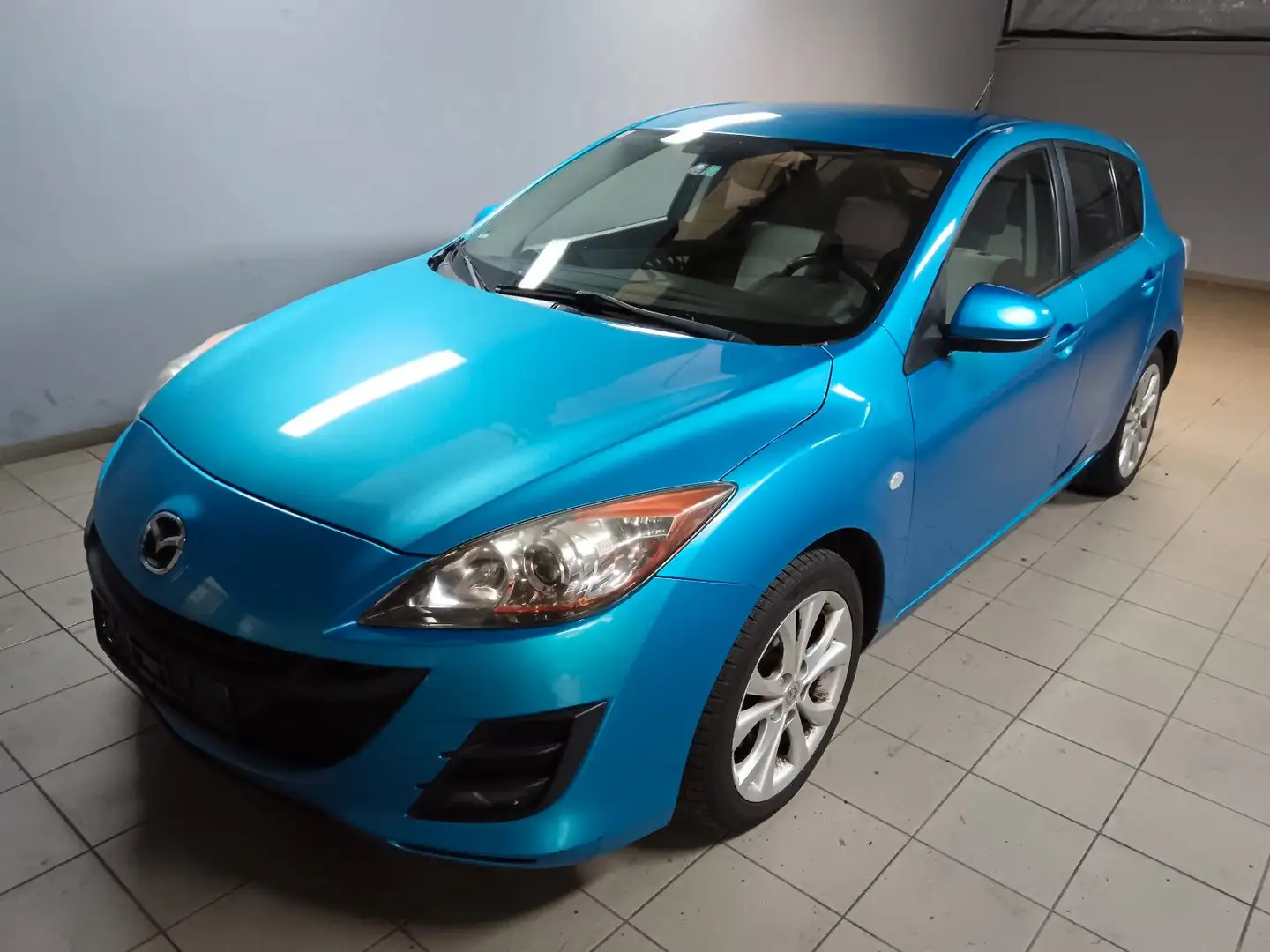 Mazda 3 Lim. Prime-Line Blau - 1