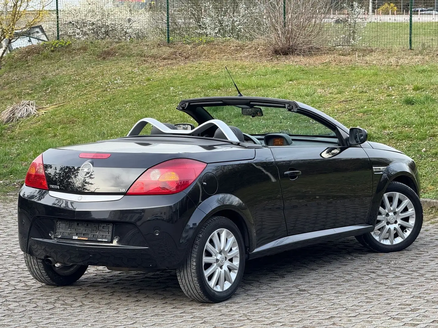 Opel Tigra Twin Top 1.8 Endless Summer guter Zusrand Tüv Neu Fekete - 2