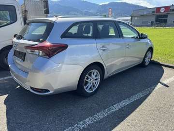 TS 1,8 VVT-i Hybrid Active