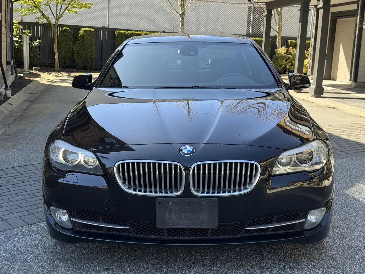 BMW 5 Series снимка BMW 5 Series