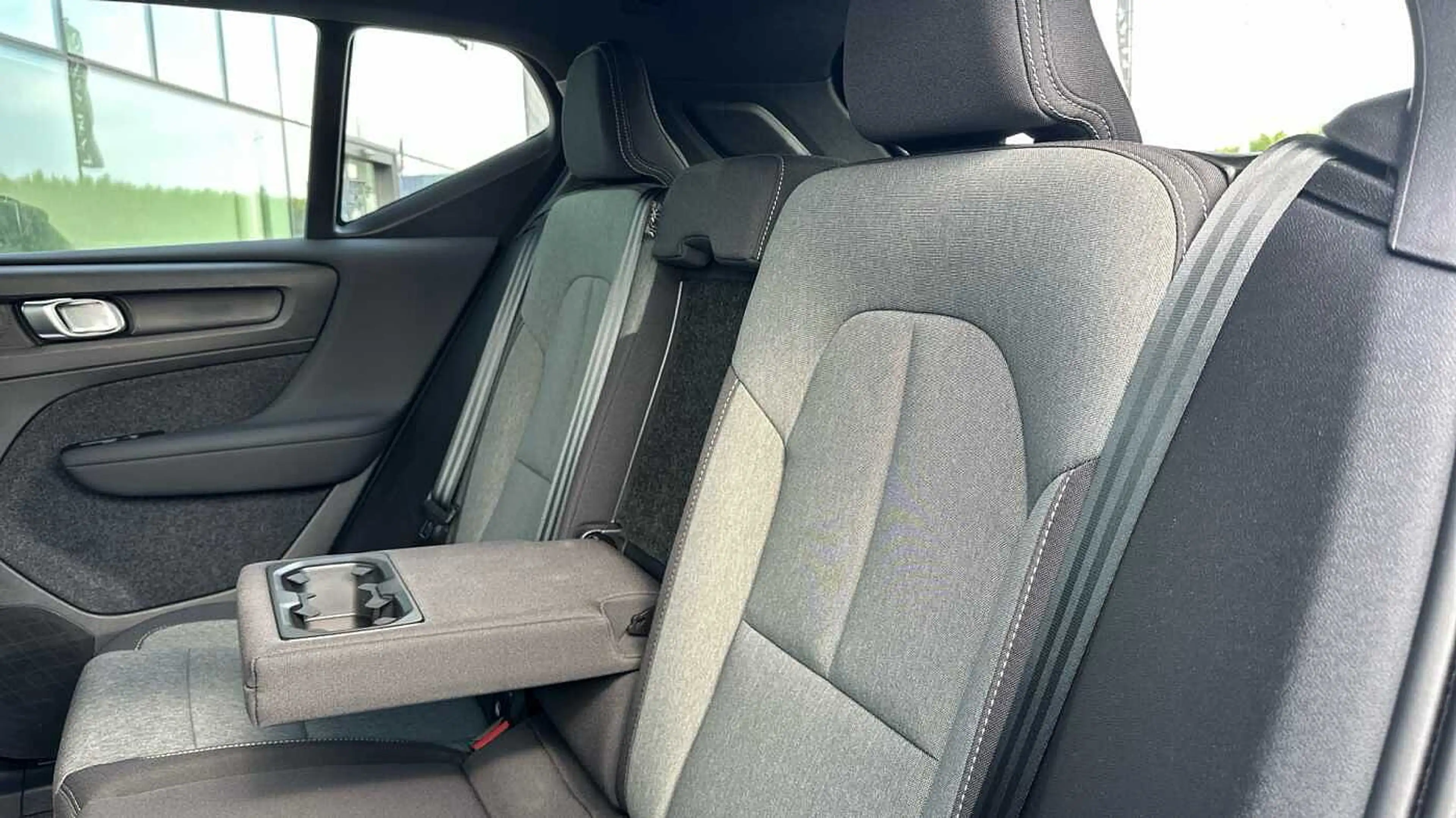 Volvo XC40 Core B3 Mild-hybride | Adapt Cruise | Camera | Ele — photo 26