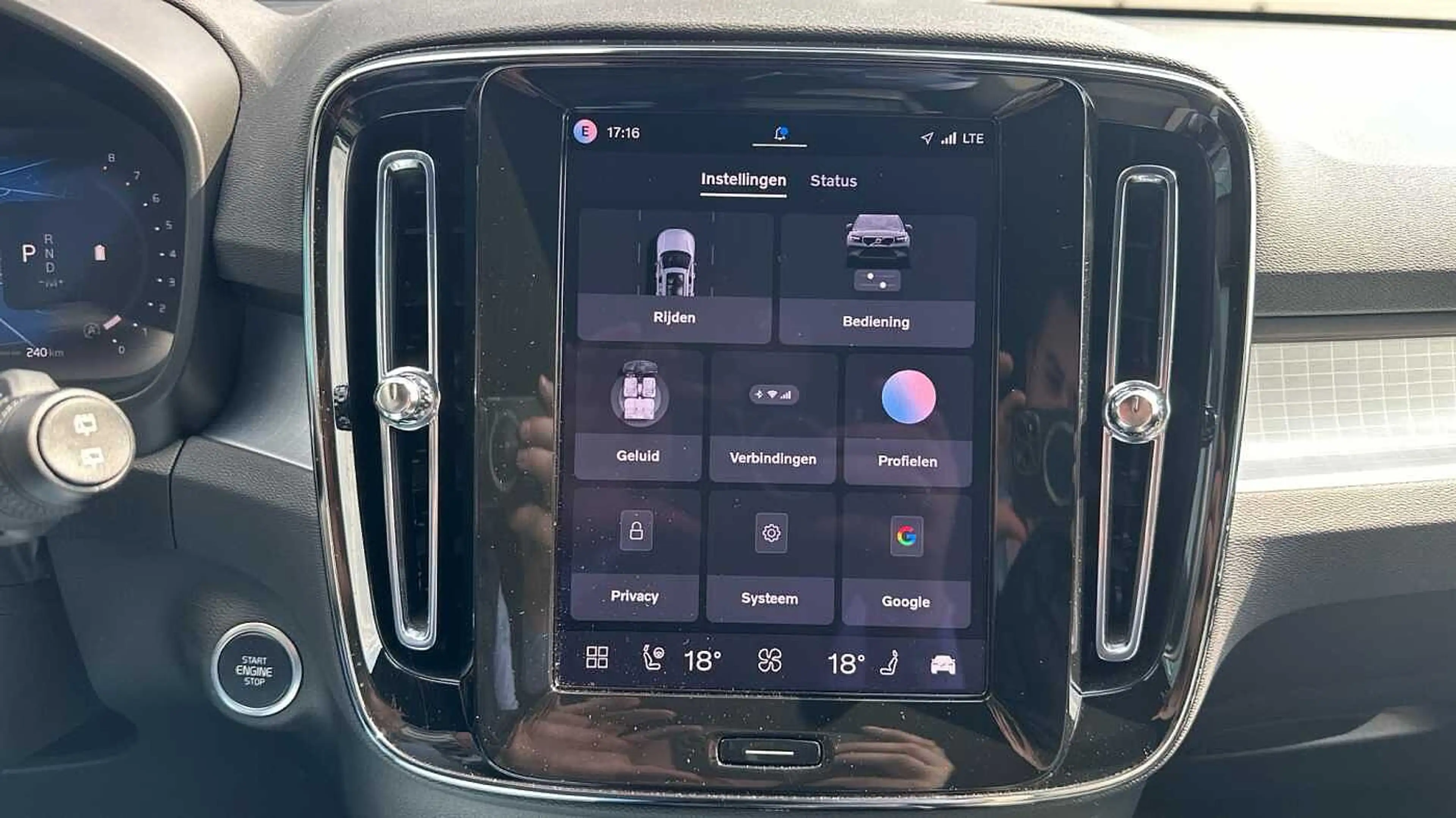Volvo XC40 Core B3 Mild-hybride | Adapt Cruise | Camera | Ele — photo 16