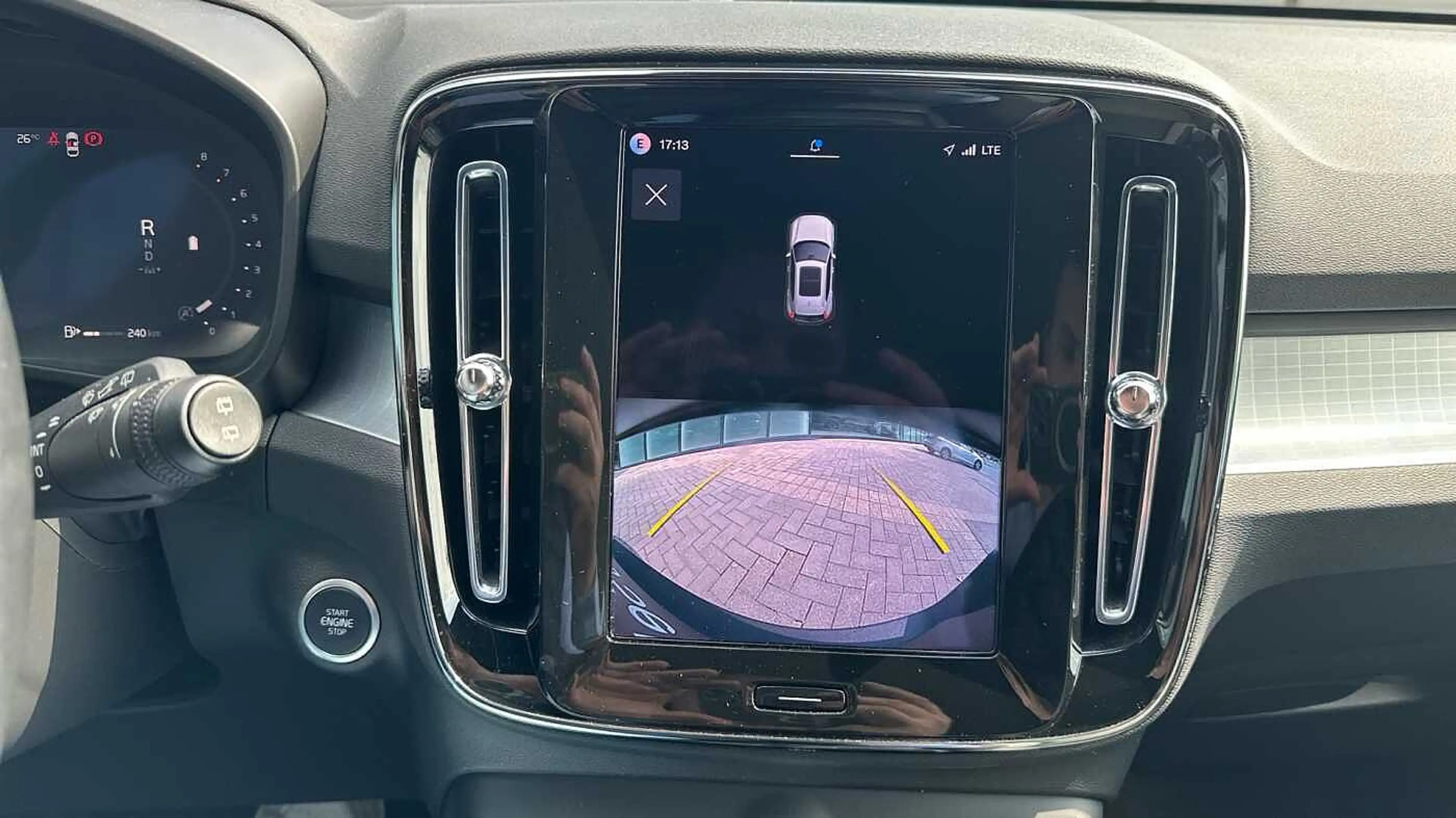 Volvo XC40 Core B3 Mild-hybride | Adapt Cruise | Camera | Ele — photo 17