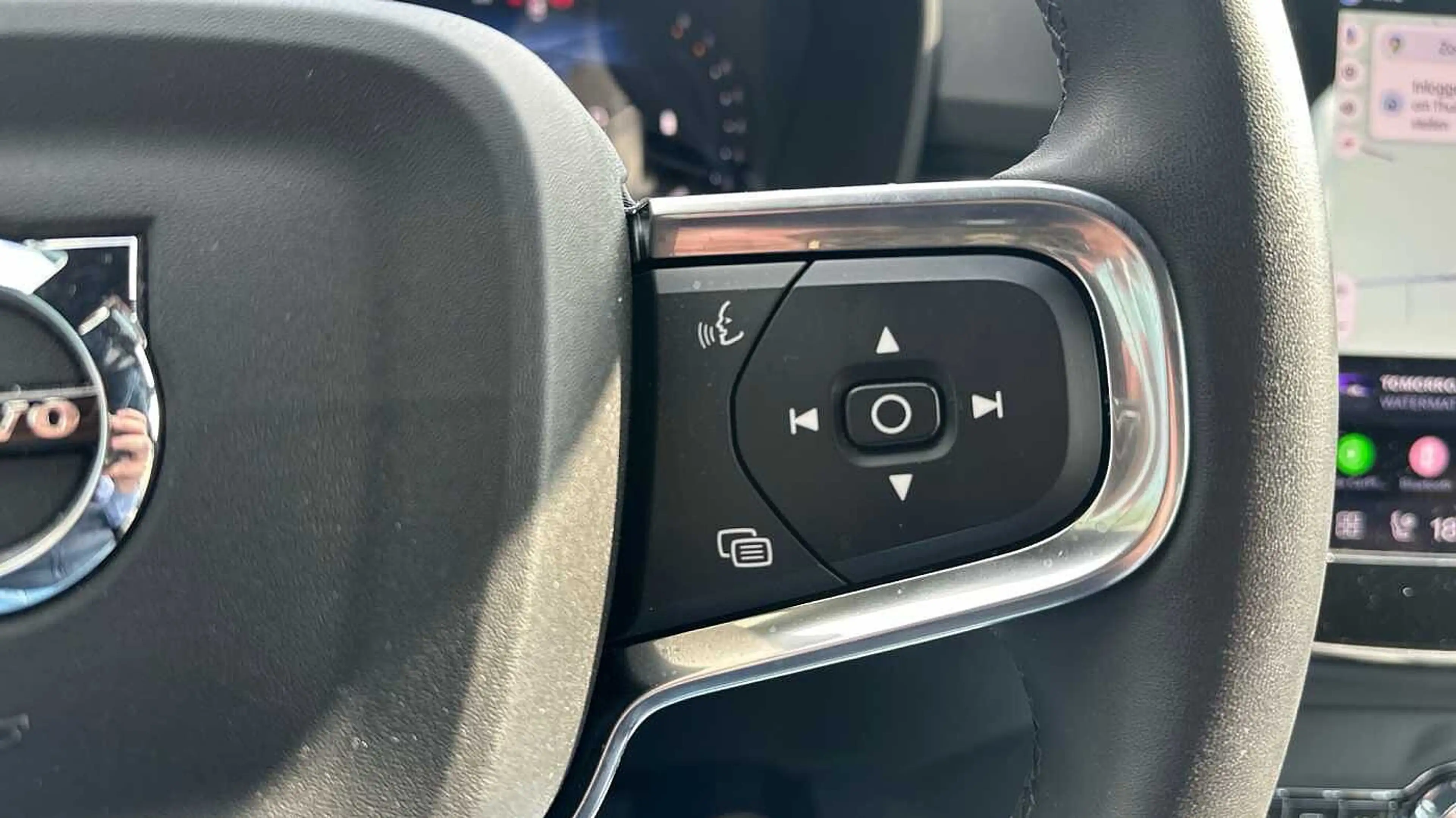 Volvo XC40 Core B3 Mild-hybride | Adapt Cruise | Camera | Ele — photo 20