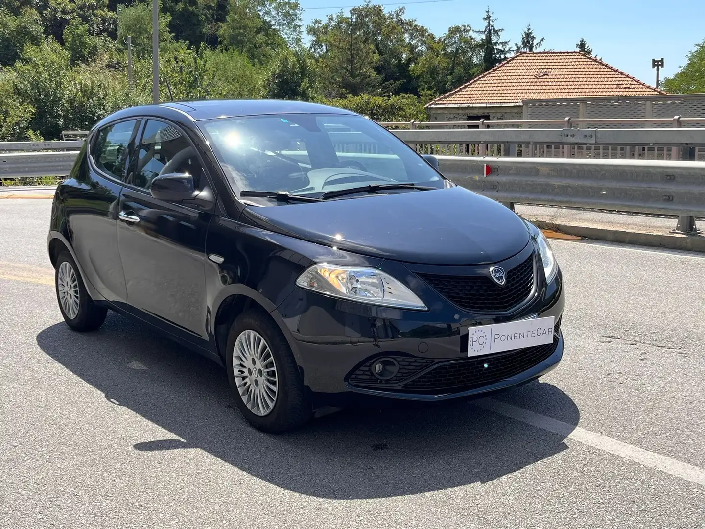 Lancia Ypsilon Ypsilon 1.0 firefly hybrid Gold s Noir - 1
