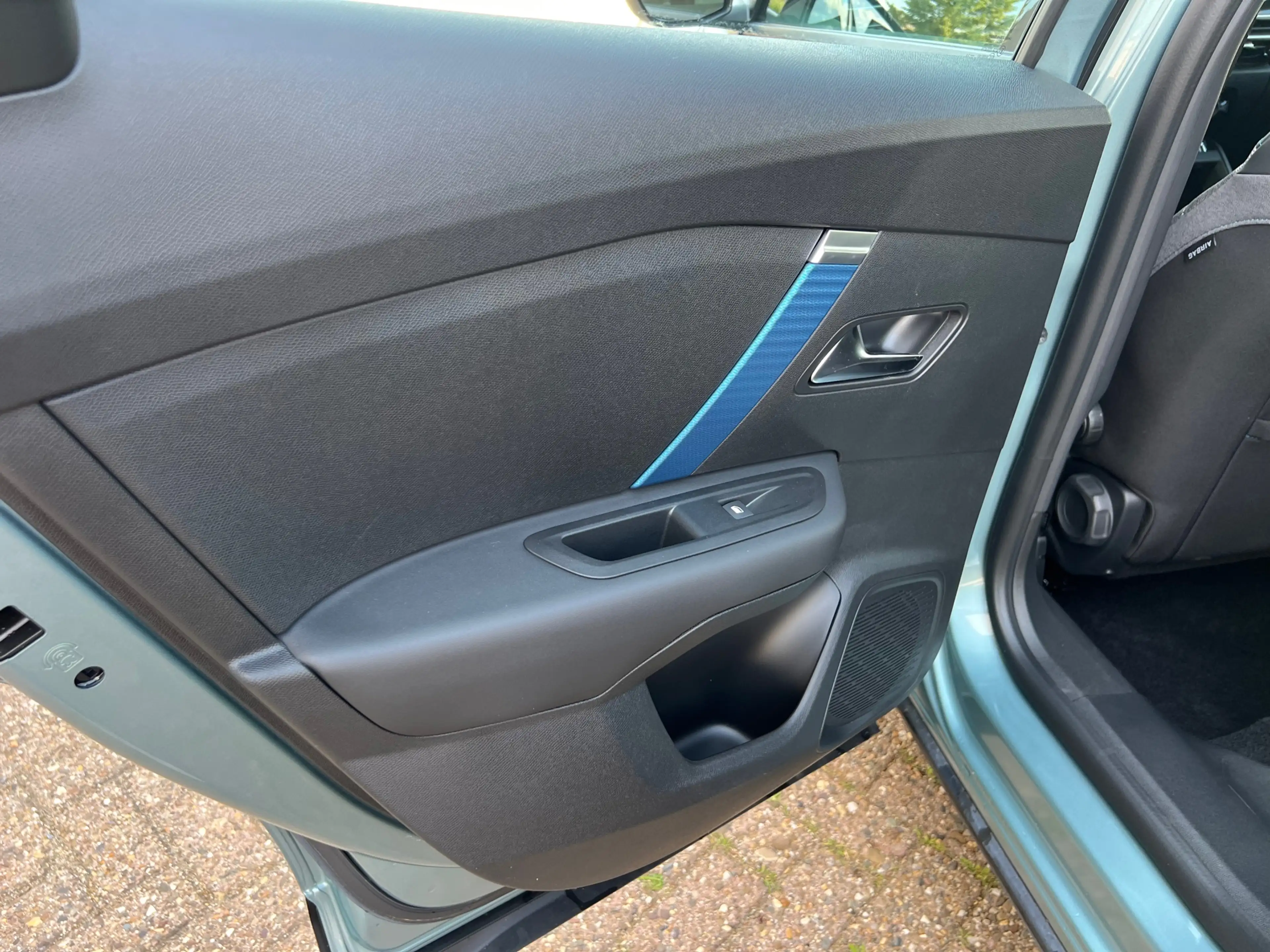 Citroen E-C4 Electric Feel 50 KWH Navi-PDC-Stoelverwarming-LM velgen — photo 9