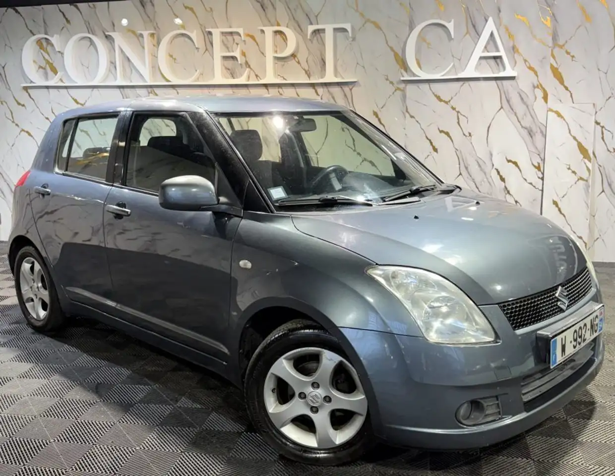 Suzuki Swift 1