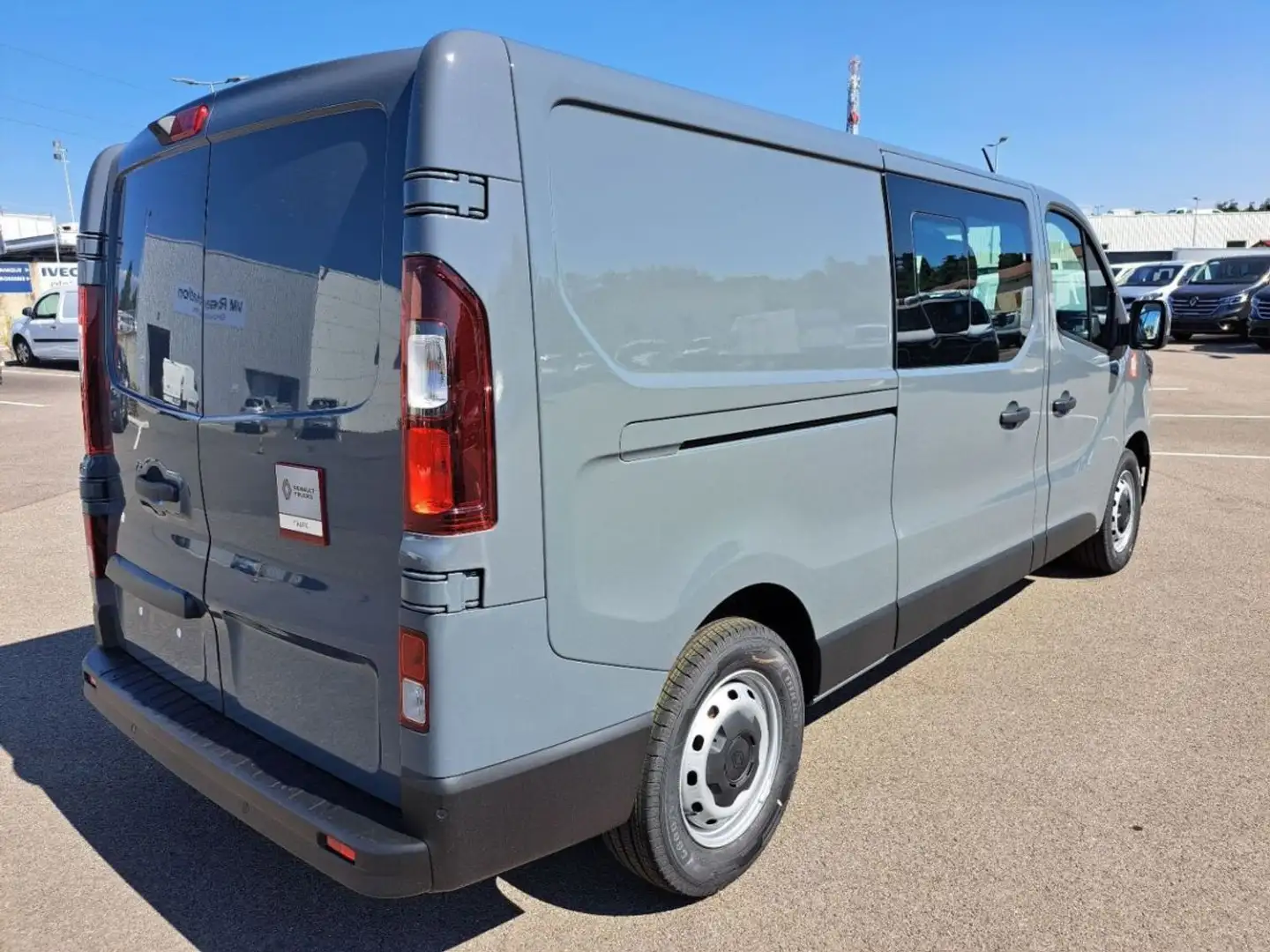 Renault Trafic CABINE APPROFONDIE 6PL L2H1 3T BLUE DCI 150 GSR2 R Gris - 2