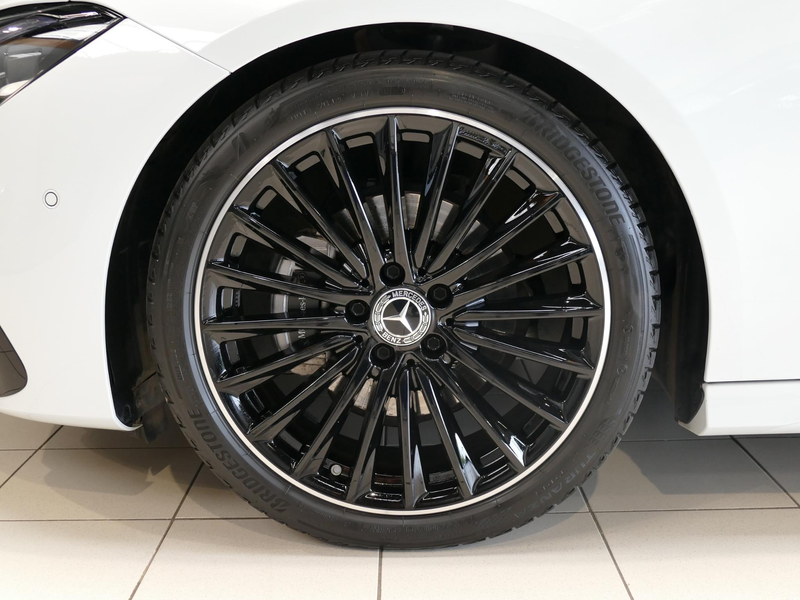 Mercedes-Benz CLA 180 AMG Line DOS 203 — photo 9