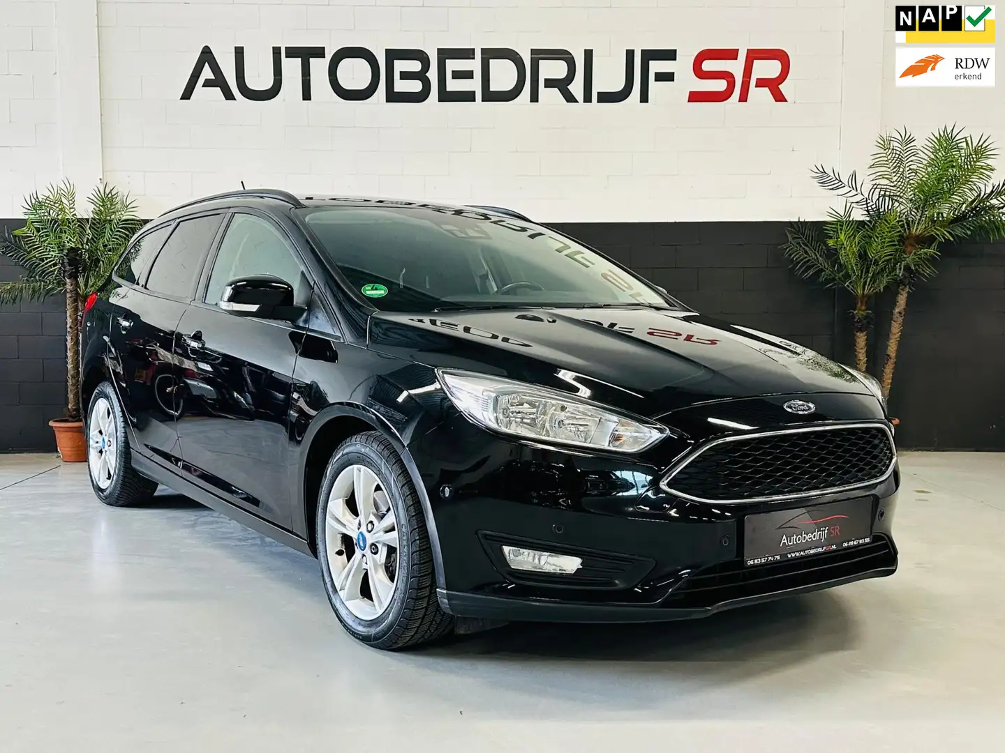 Ford Focus Wagon 1.0 Titanium Cruise Controle! Stoelverw! Nav - 1