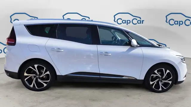 Renault Grand Scenic view 4