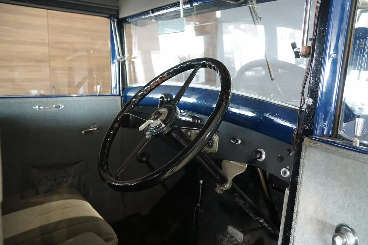 Graham-Paige 610 4-deurs Sedan 1928, foto 4