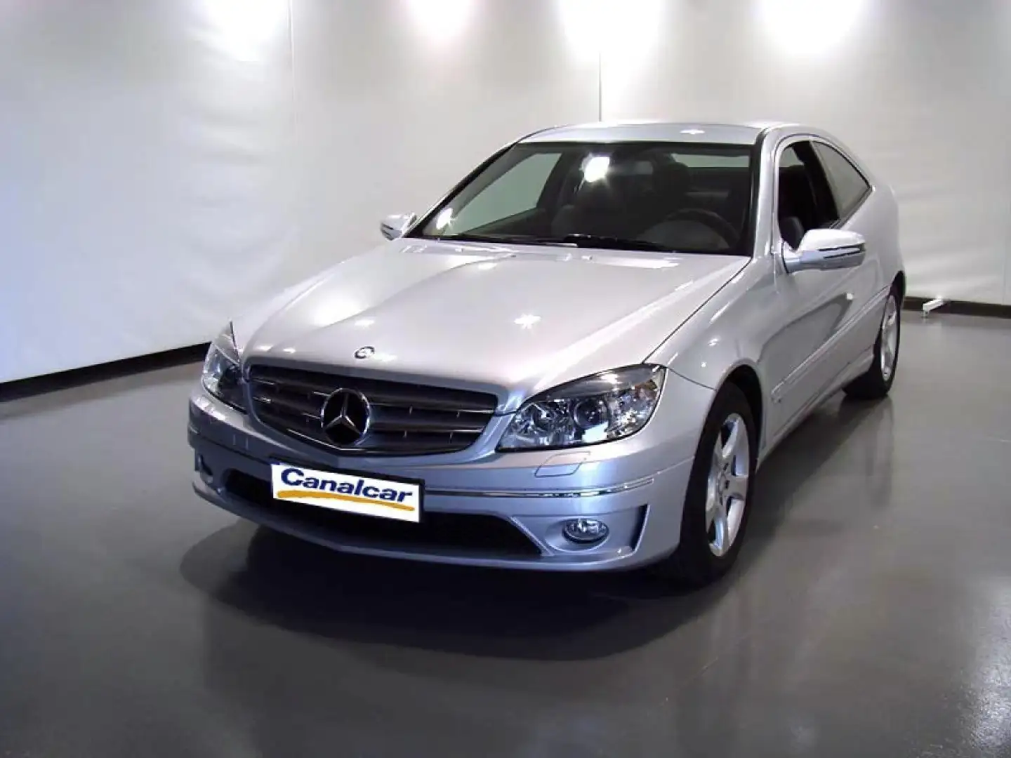 Mercedes-Benz CLC 180 K Plateado - 2