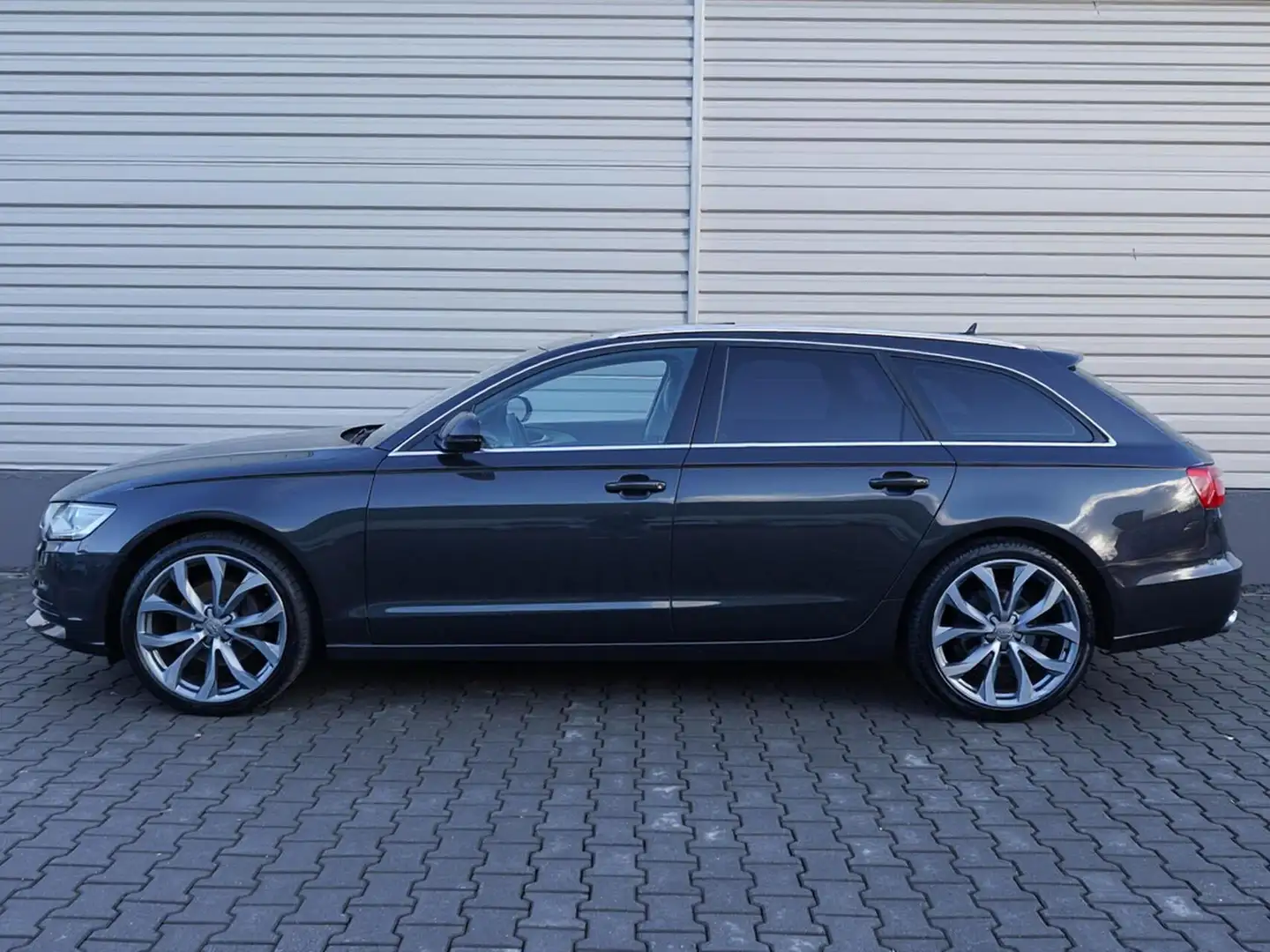 Audi A6 Avant 2.0 TFSI 180pk Automaat Pro Line | Panoramad Grijs - 2
