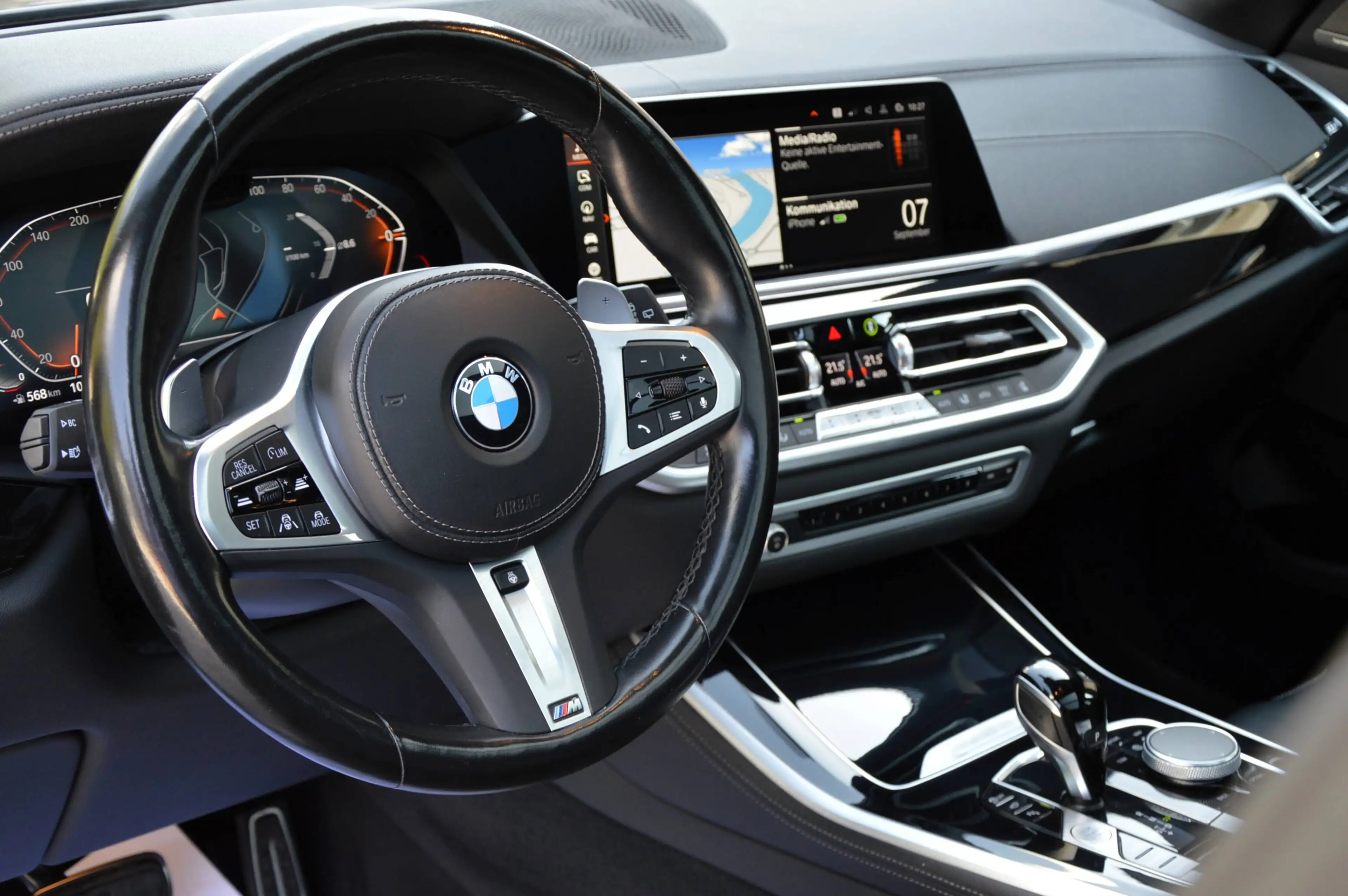 BMW X5 xDrive 30 d M Sport — photo 4