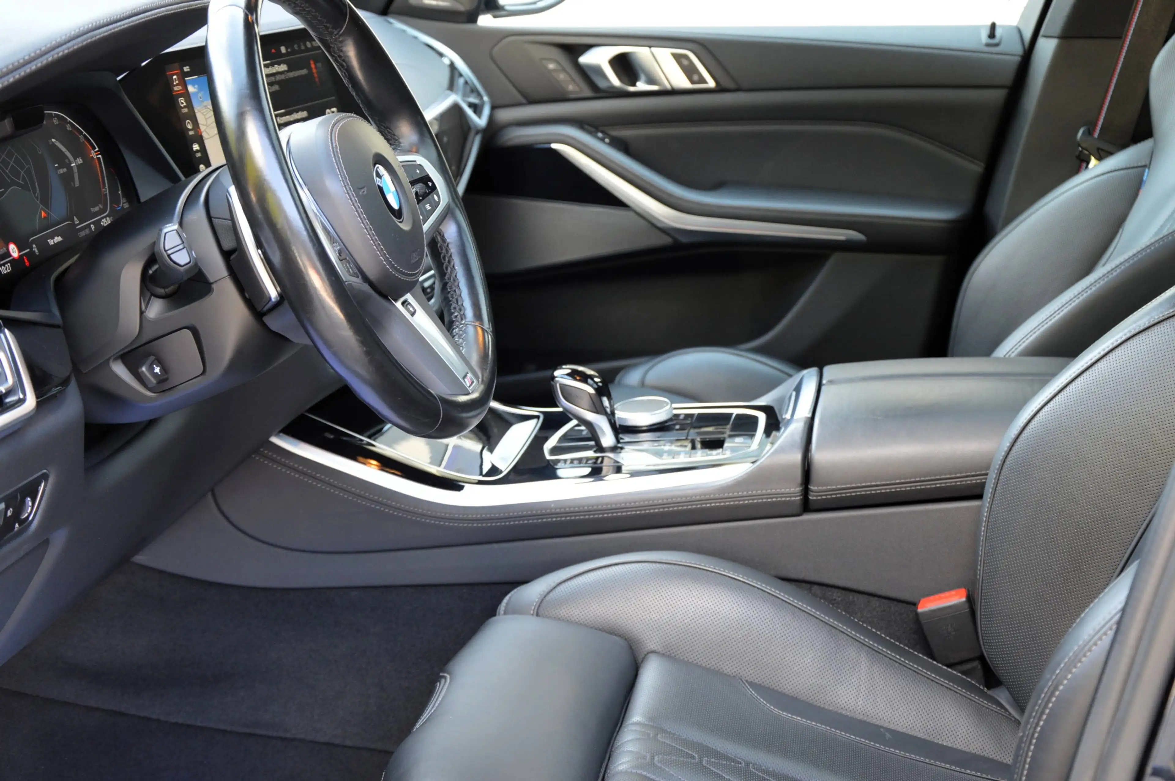 BMW X5 xDrive 30 d M Sport — photo 12
