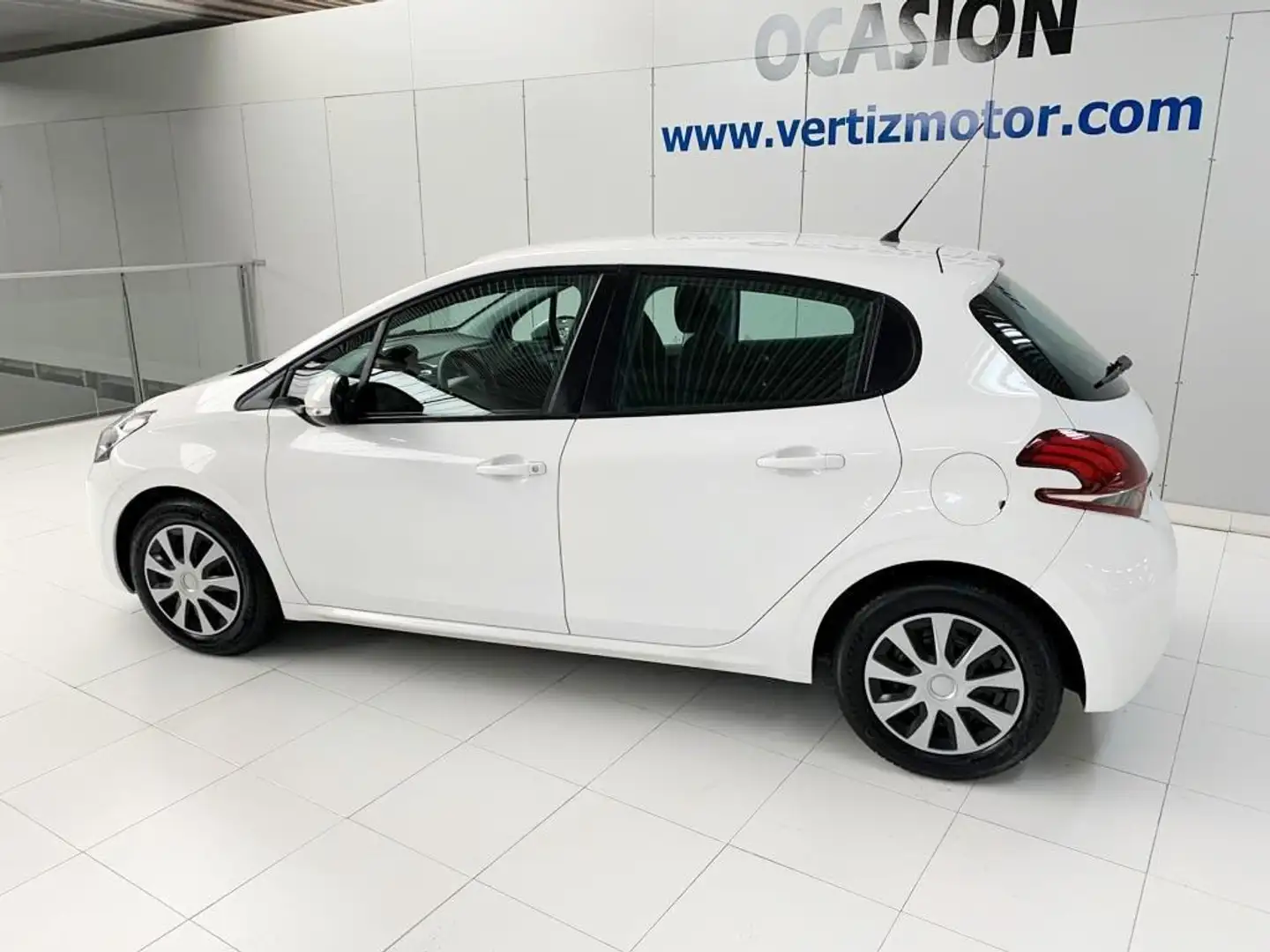 Peugeot 208 1.6 BlueHDi Active 75 Weiß - 2