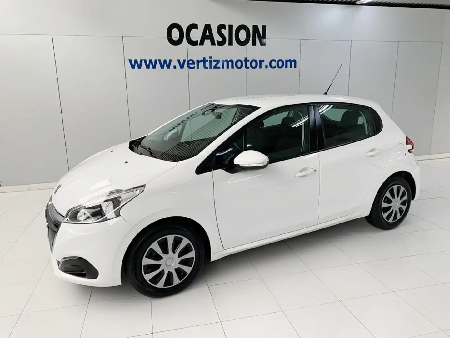 Peugeot 208 1.6 BlueHDi Active 75 Weiß - 1