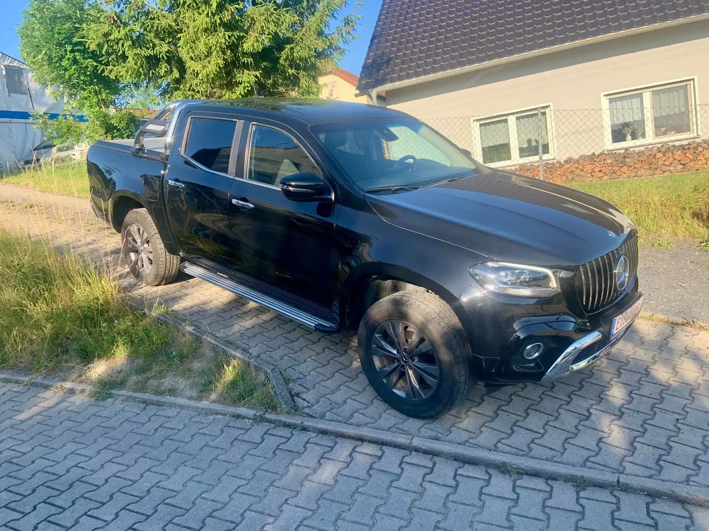 Mercedes-Benz X 250 Aut. 1.Hand /TÜV 04/26 Zwart - 1