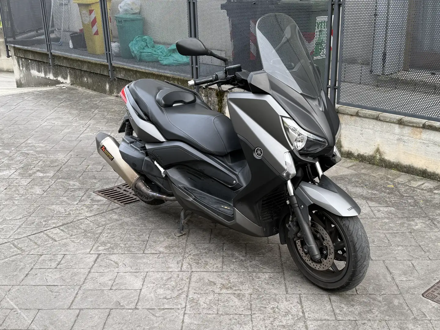 Yamaha X-Max 400 - 1