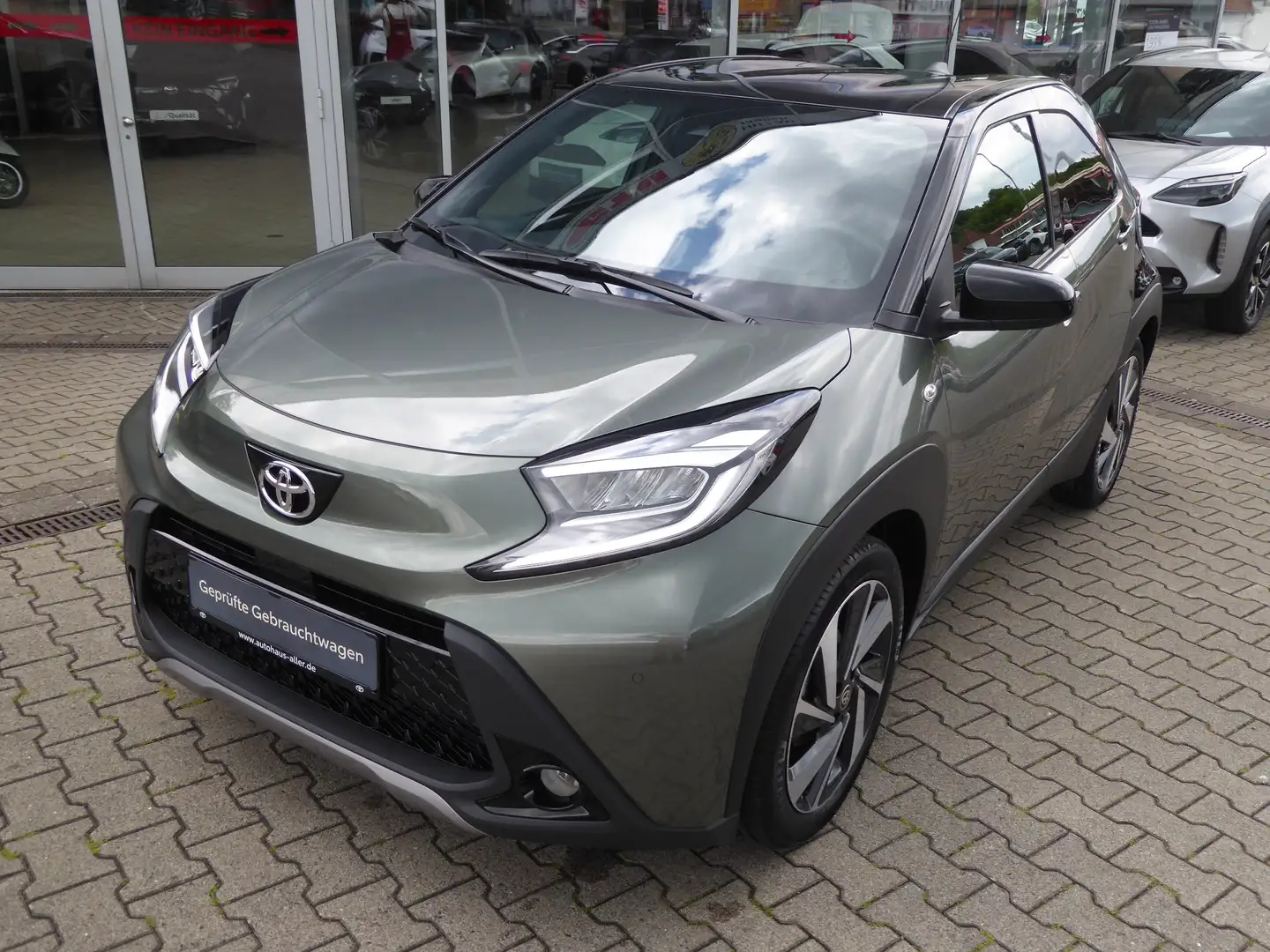 Toyota Aygo X Explore Automatik + JBL-Soundsystem Vert - 1