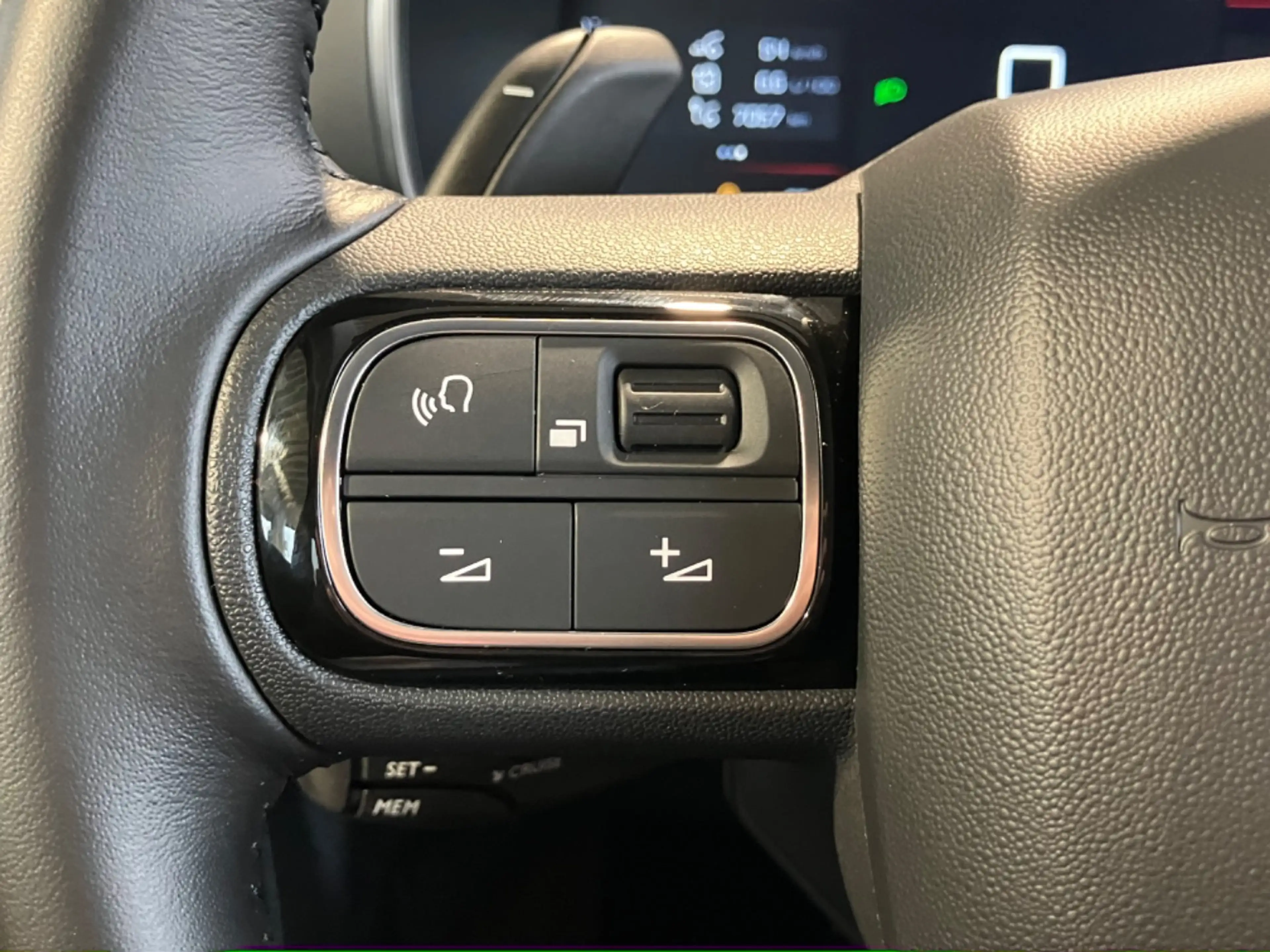 Citroen C5 Aircross 1.2 LED+Navi+SHZ+Winterp.+2xKlima+LM — photo 10