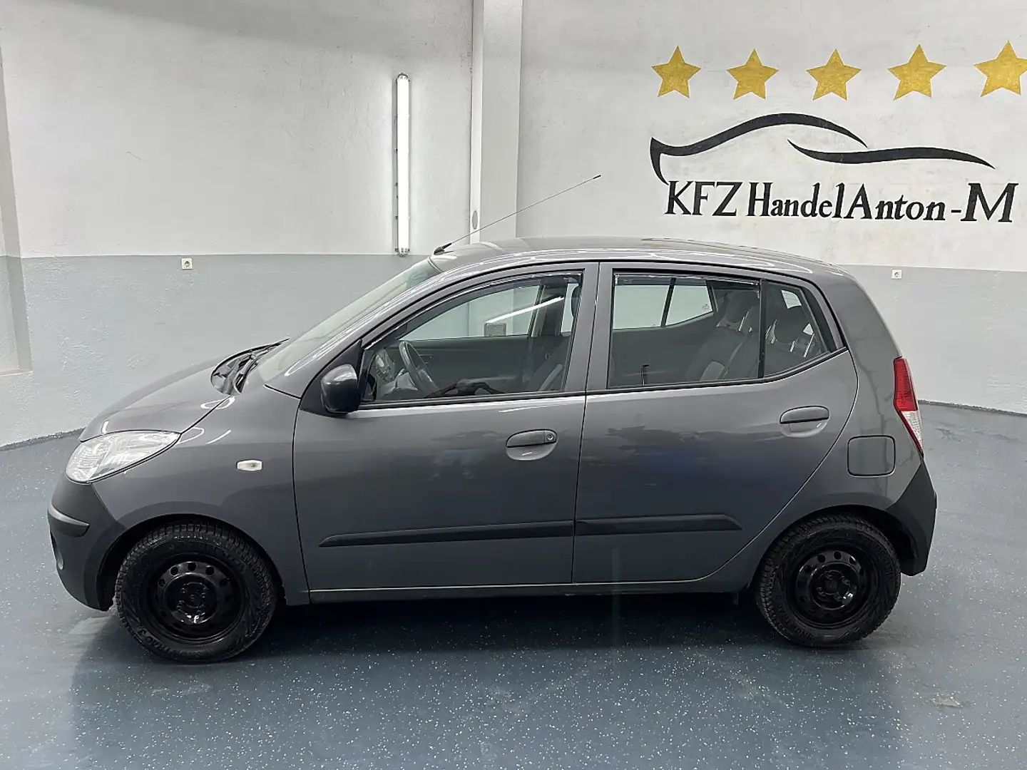 Hyundai i10 1,1 MPI Entry * HW * EINSTEIGERFAHRZEUG * SOFOR... Grau - 2