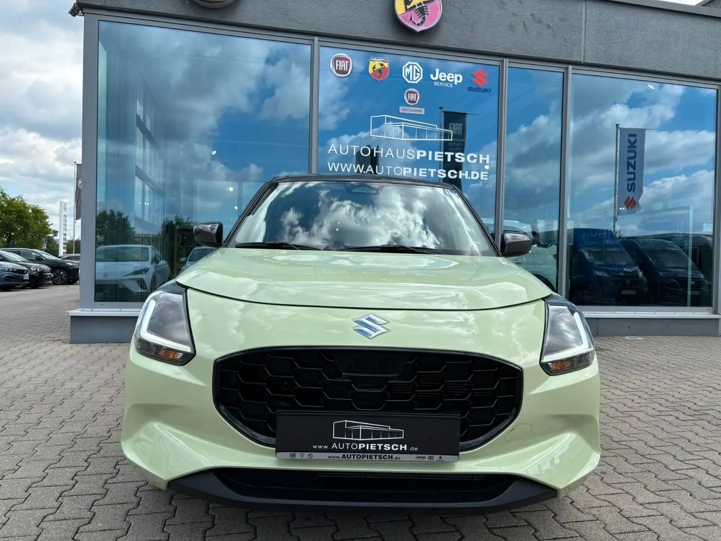 Suzuki Swift 1.2 Dualjet Hybrid 61 kW Comfort*LED Jaune - 2