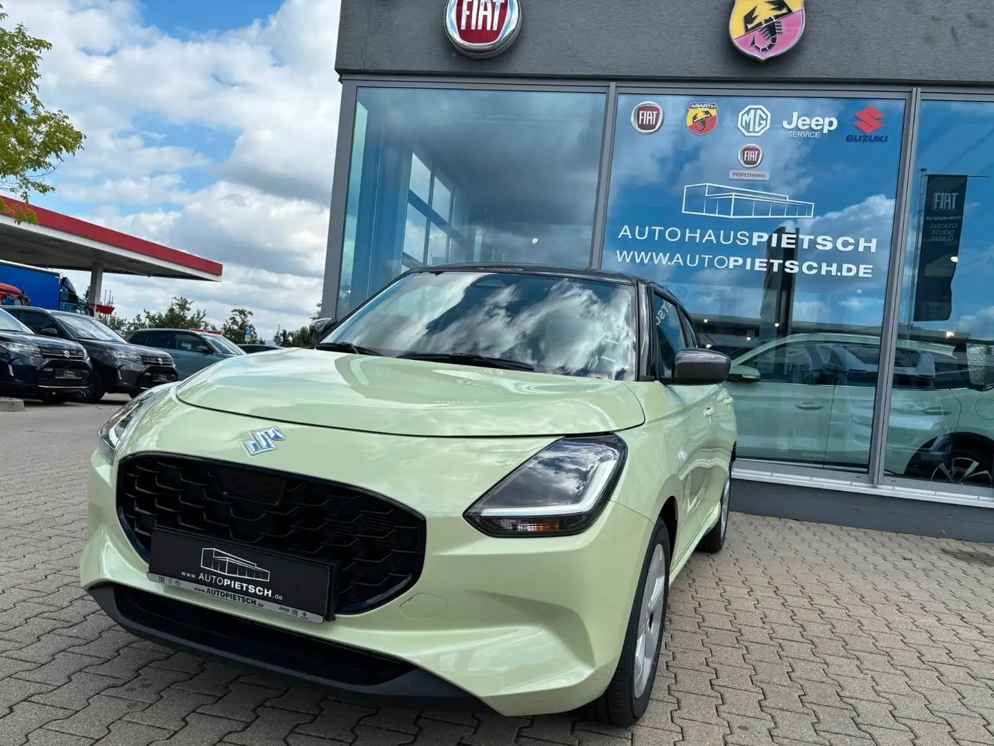 Suzuki Swift 1.2 Dualjet Hybrid 61 kW Comfort*LED Jaune - 1