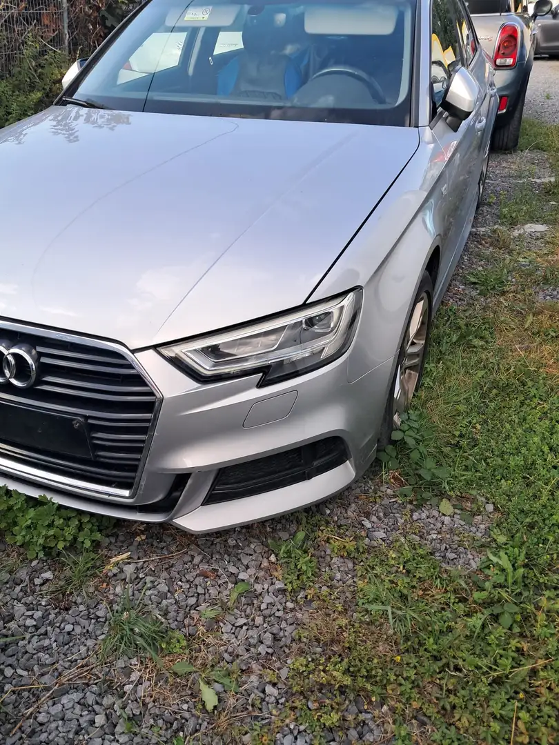 Audi A3 A3 1.6 TDI Limousine sport Argent - 1