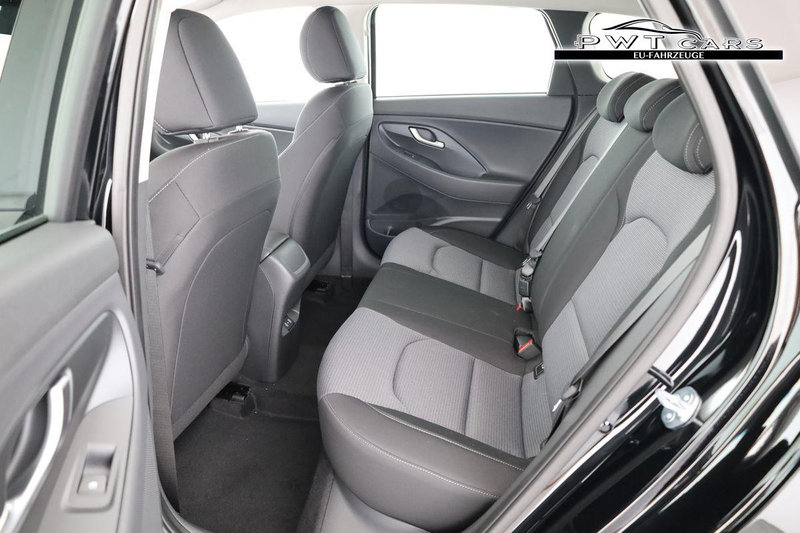 Hyundai i30 Kombi 1.6 T-GDI DCT, Navi, Kamera, Winter, 16-Z... — photo 11