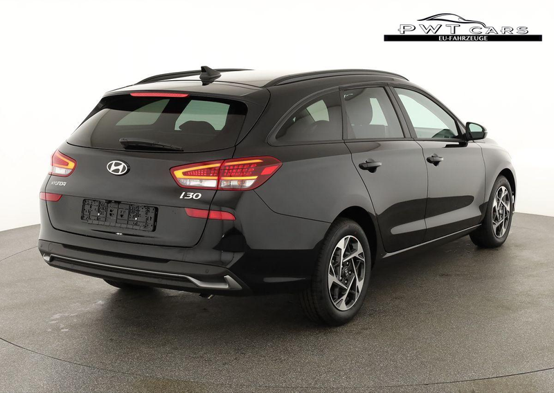 Hyundai i30 Kombi 1.6 T-GDI DCT, Navi, Kamera, Winter, 16-Z... — photo 2