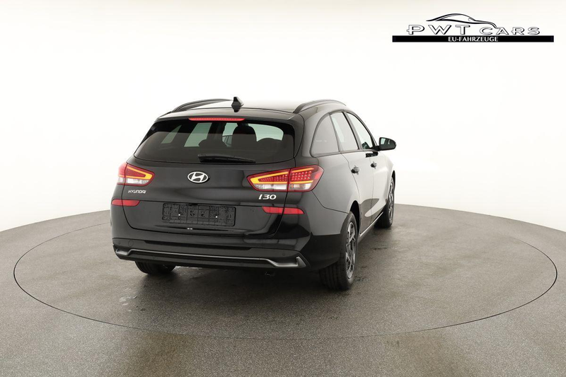 Hyundai i30 Kombi 1.6 T-GDI DCT, Navi, Kamera, Winter, 16-Z... — photo 15