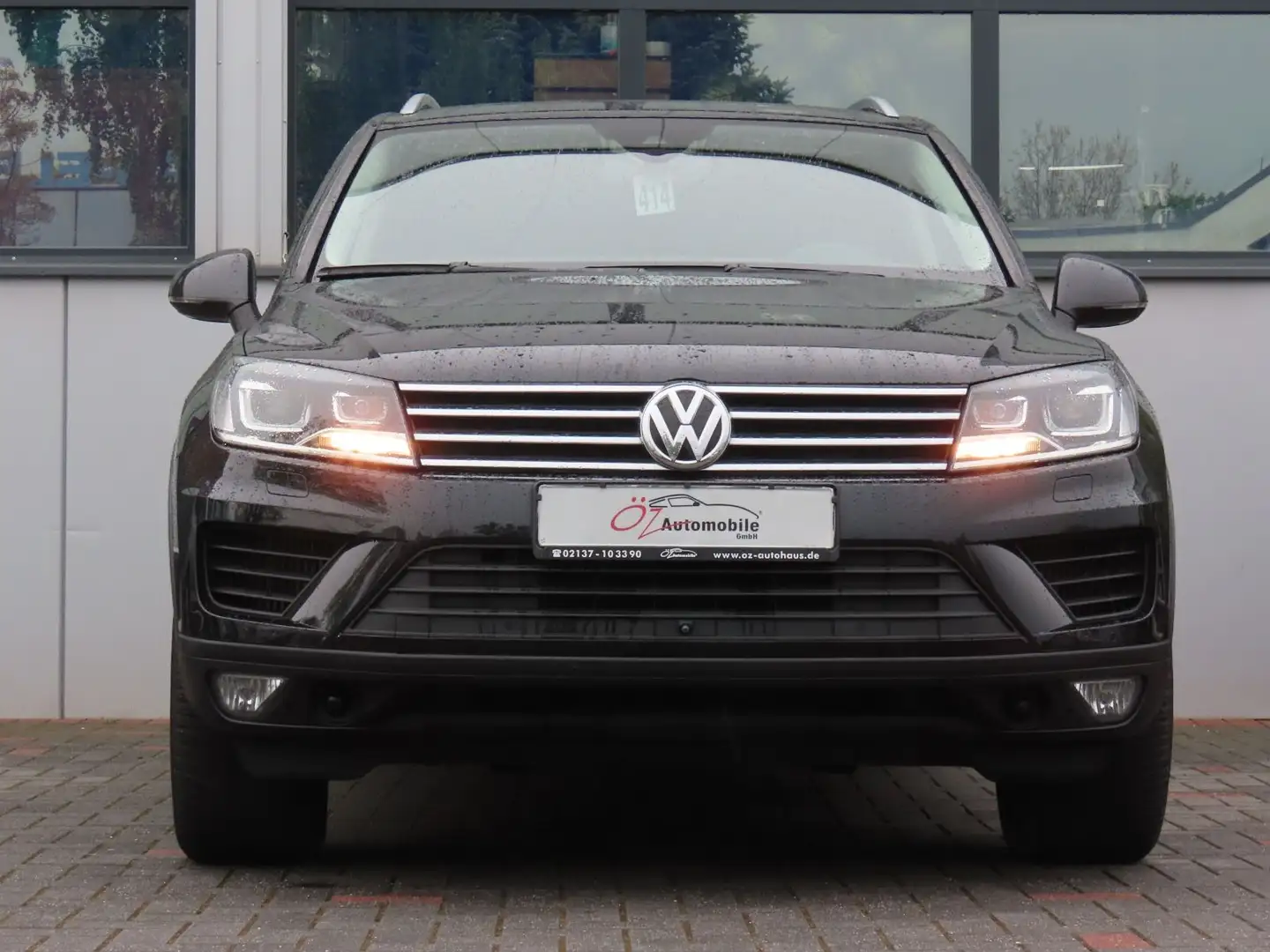 Volkswagen Touareg 3.0 V6 TDI Autom. Terrain Tech Schwarz - 2