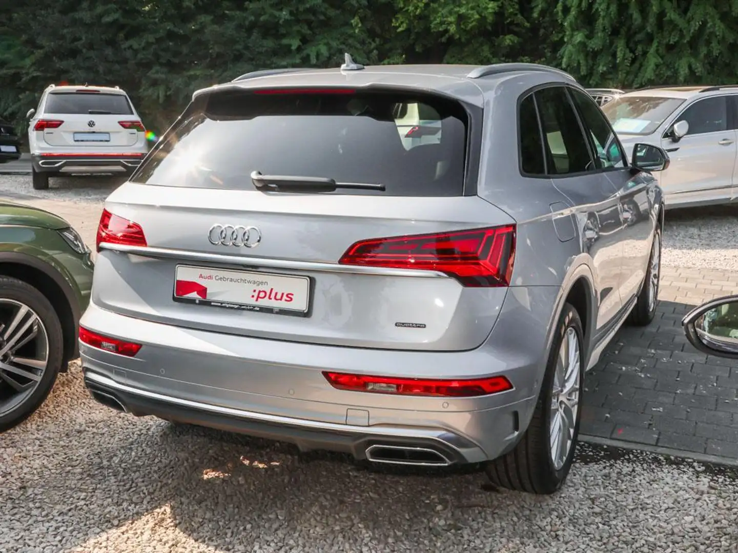 Audi Q5 S-line 45TFSI quattro ACC+AHK+MATRIX+NAVI+20´ Silber - 2