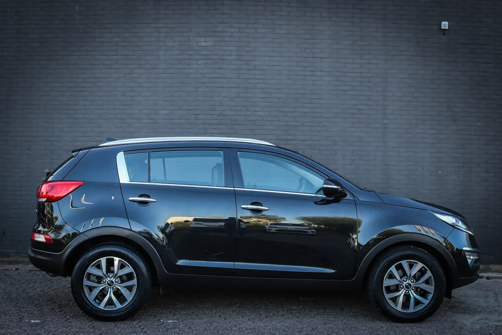 Kia Sportage 1.6 GDI BusinessLine Navi/Camera Zwart - 2